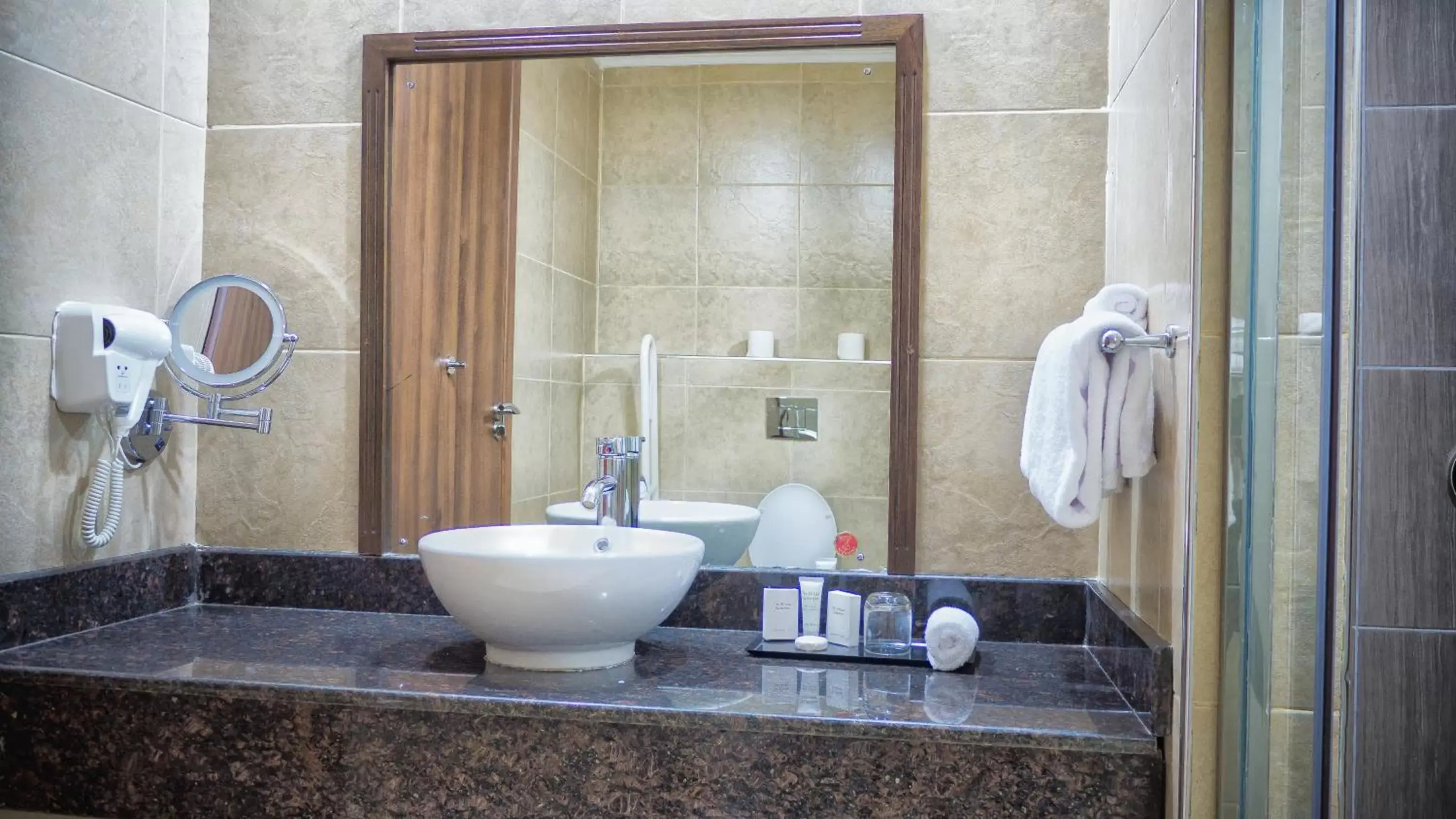 Bathroom in Best Western Kisumu Hotel