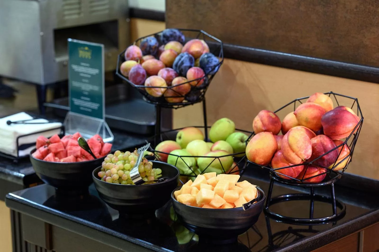 Restaurant/places to eat in Royal Plaza by Stellar Hotels, Yerevan