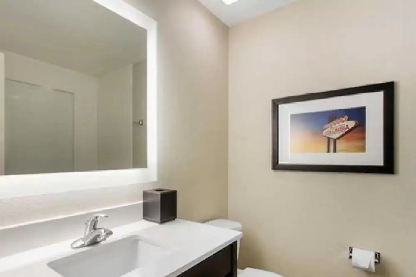 Bathroom in Gallus Stadium Park Inn, an Ascend Collection Hotel