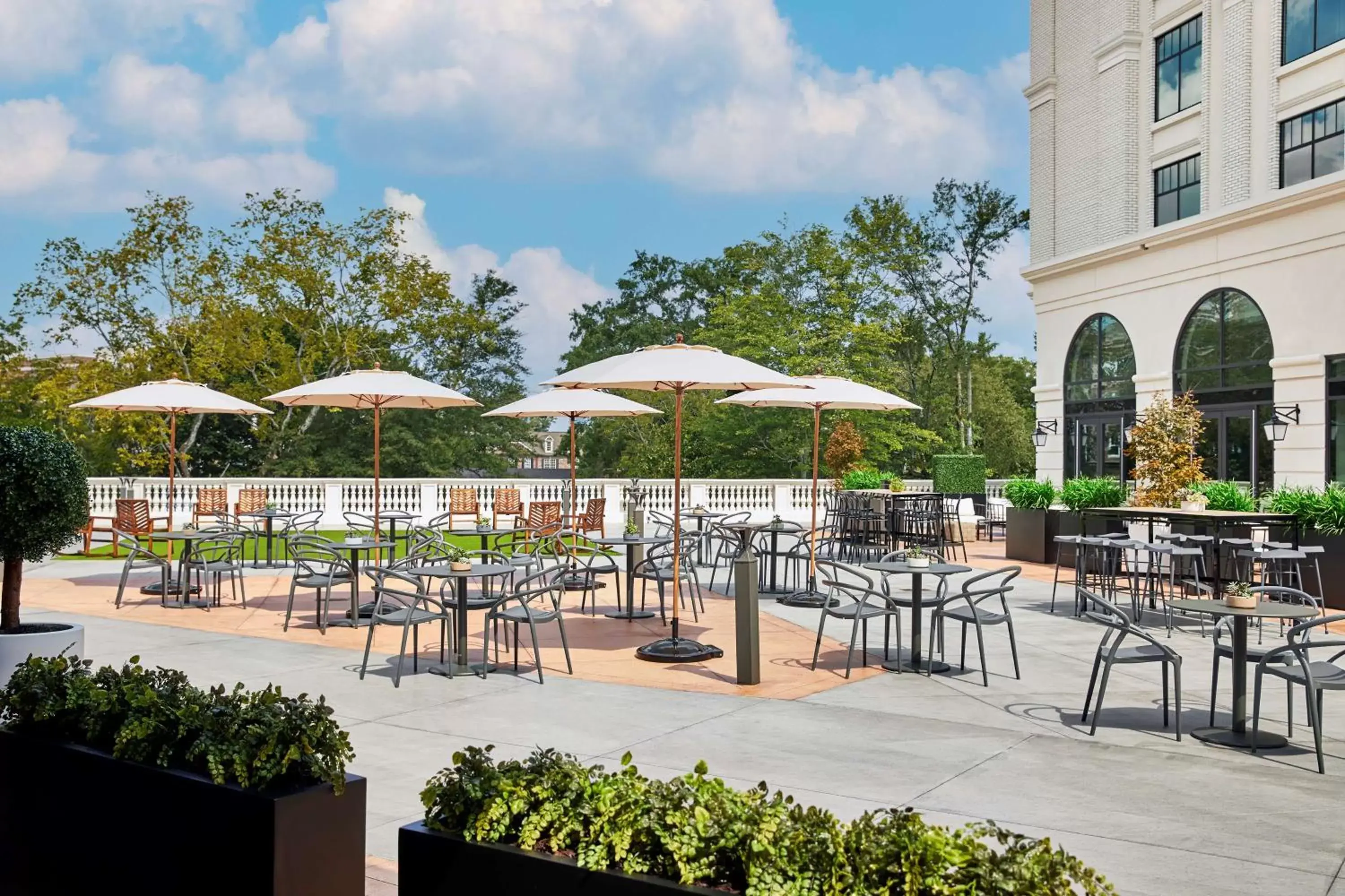 Restaurant/places to eat in The Hamilton Alpharetta, Curio Collection By Hilton