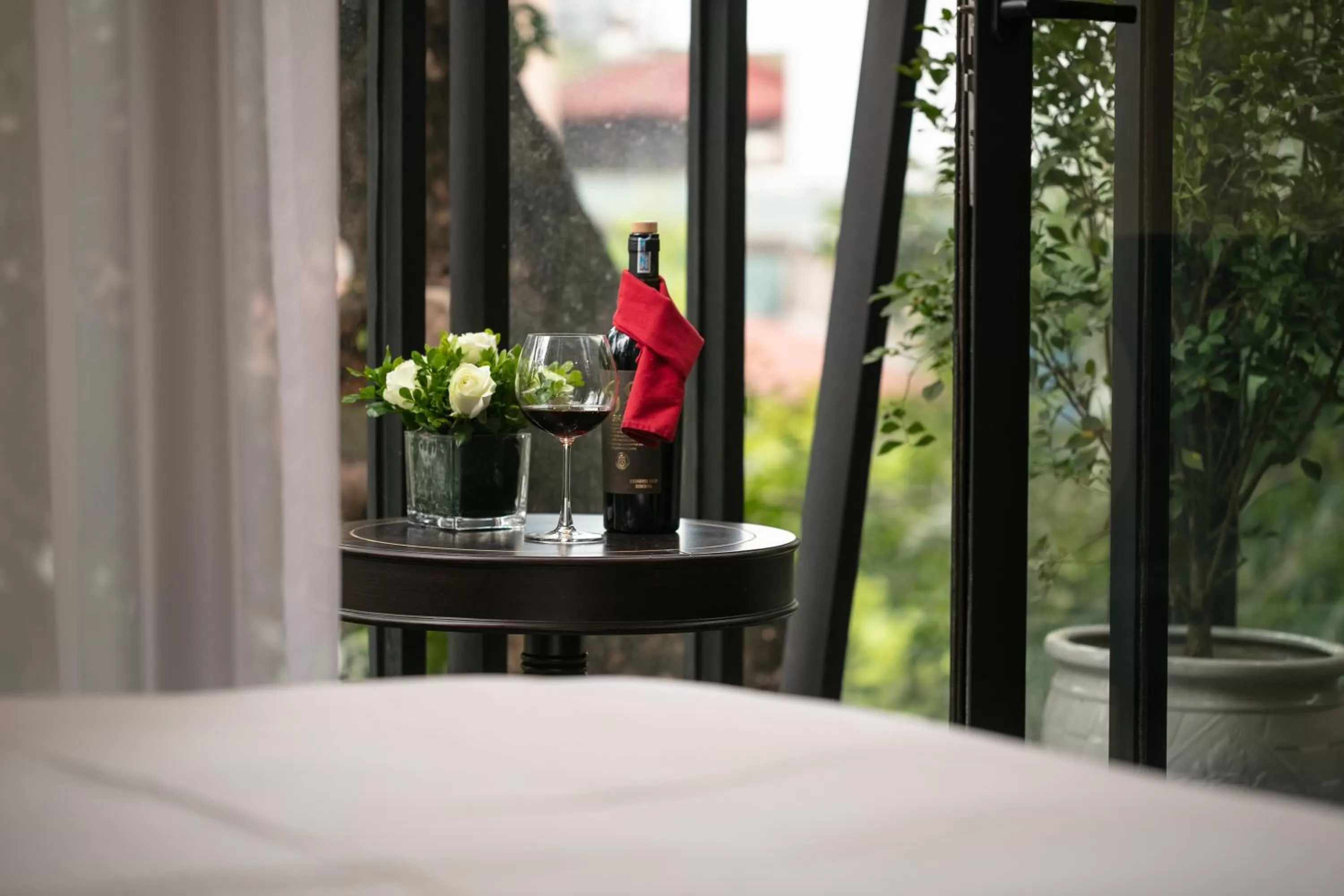 Decorative detail in Marina Hotel