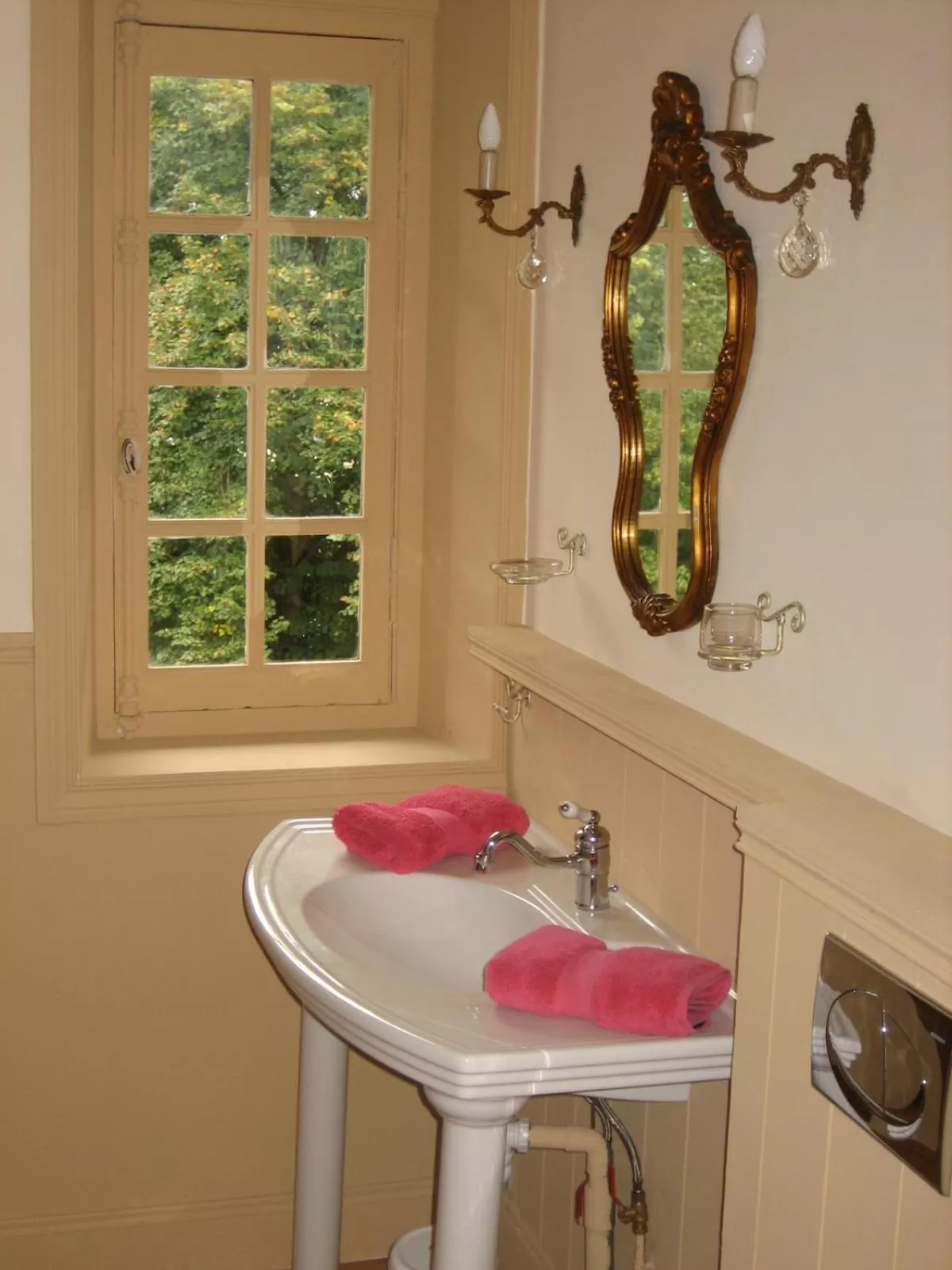 Bathroom in Chambres d'hôtes Manoir Ker-Huella