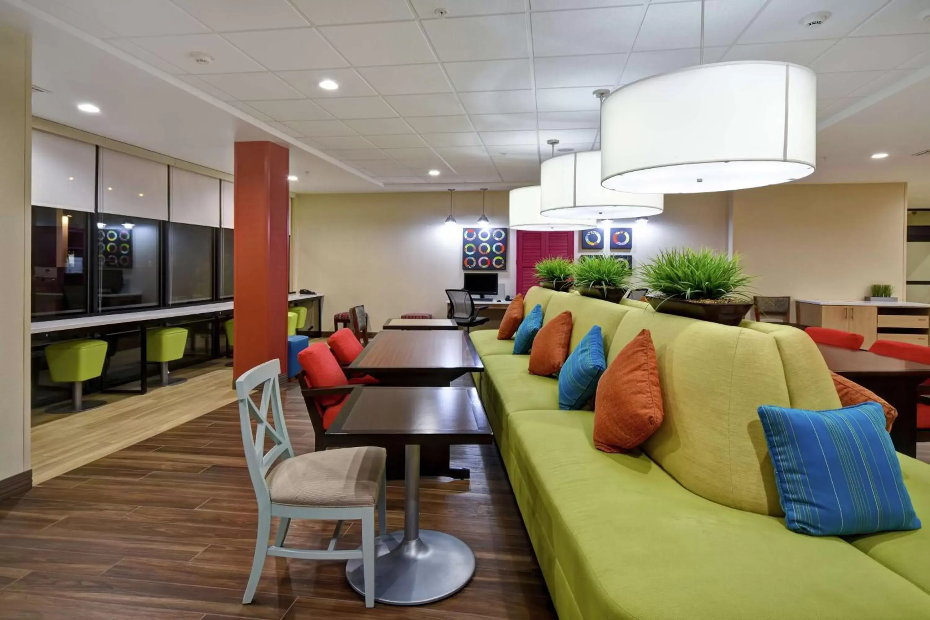 Lobby or reception, Lounge/Bar in Home2 Suites By Hilton El Reno