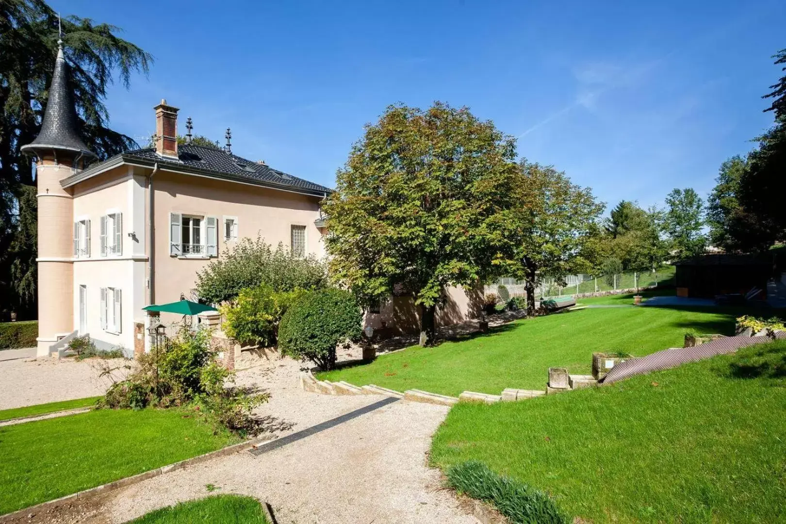 Garden, Property Building in Le Clos des Pervenches