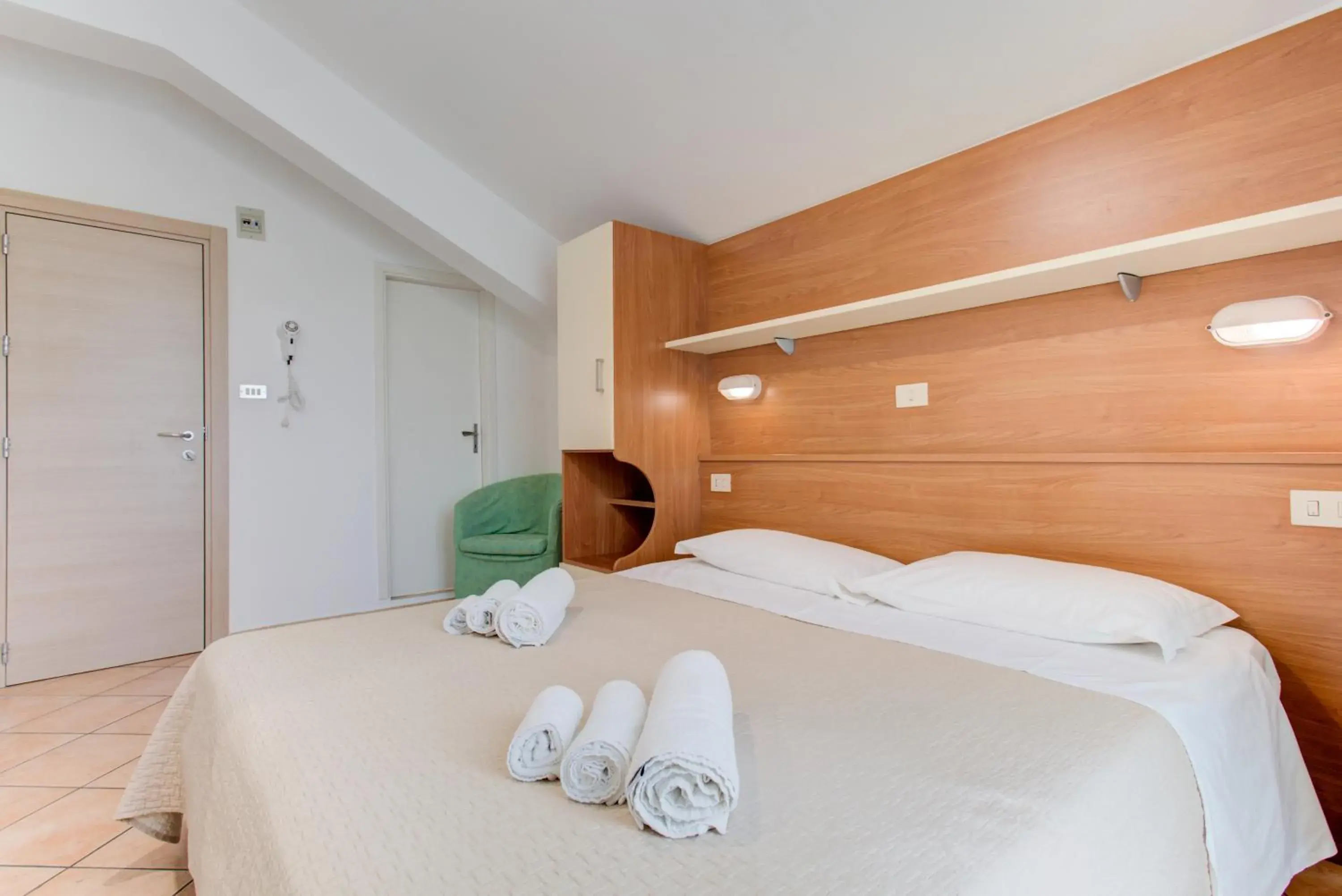 Small Double Room with Balcony in Hotel Cimarosa