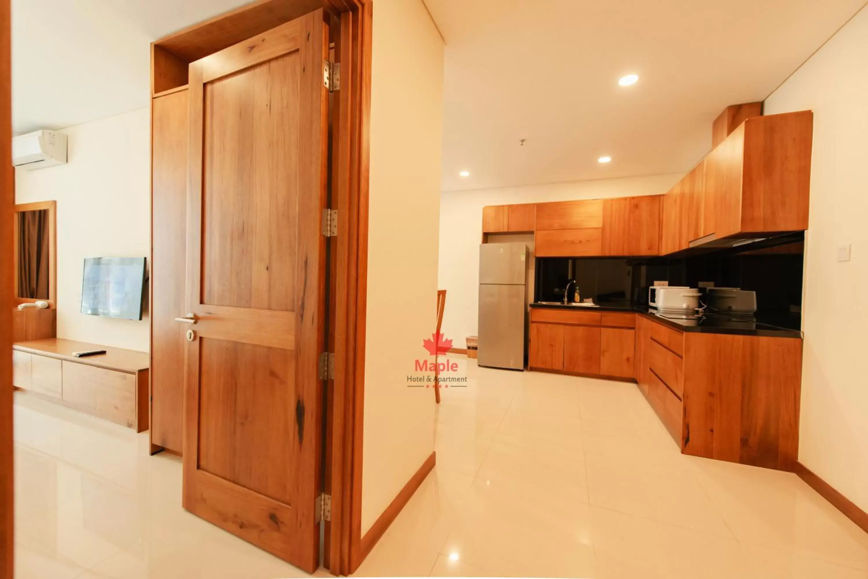 Kitchen or kitchenette, Kitchen/Kitchenette in Maple Hotel & Apartment