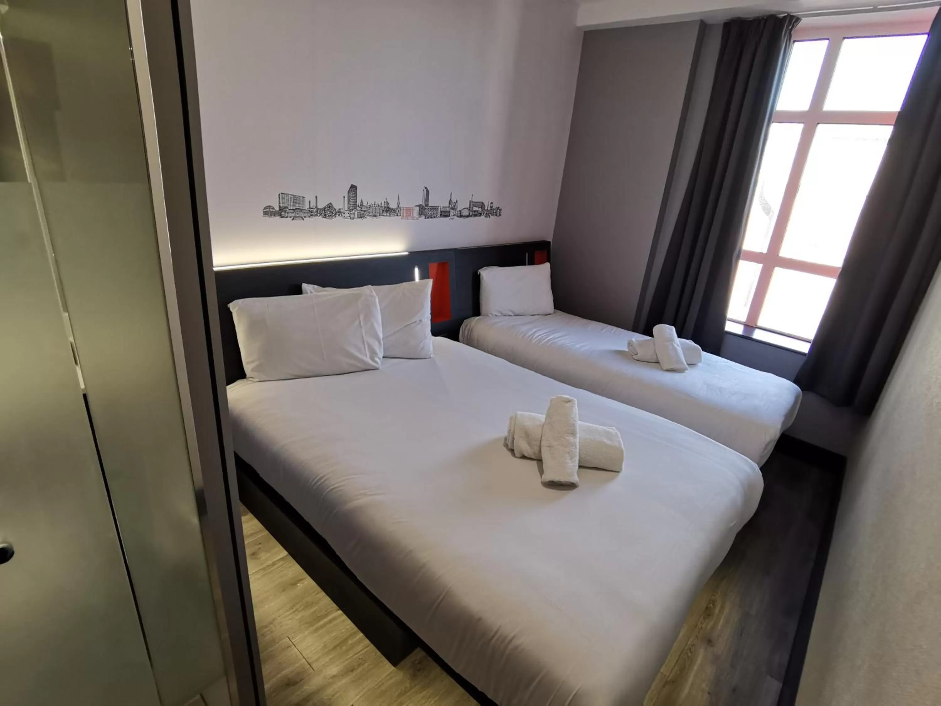 Bedroom, Bed in easyHotel Sheffield