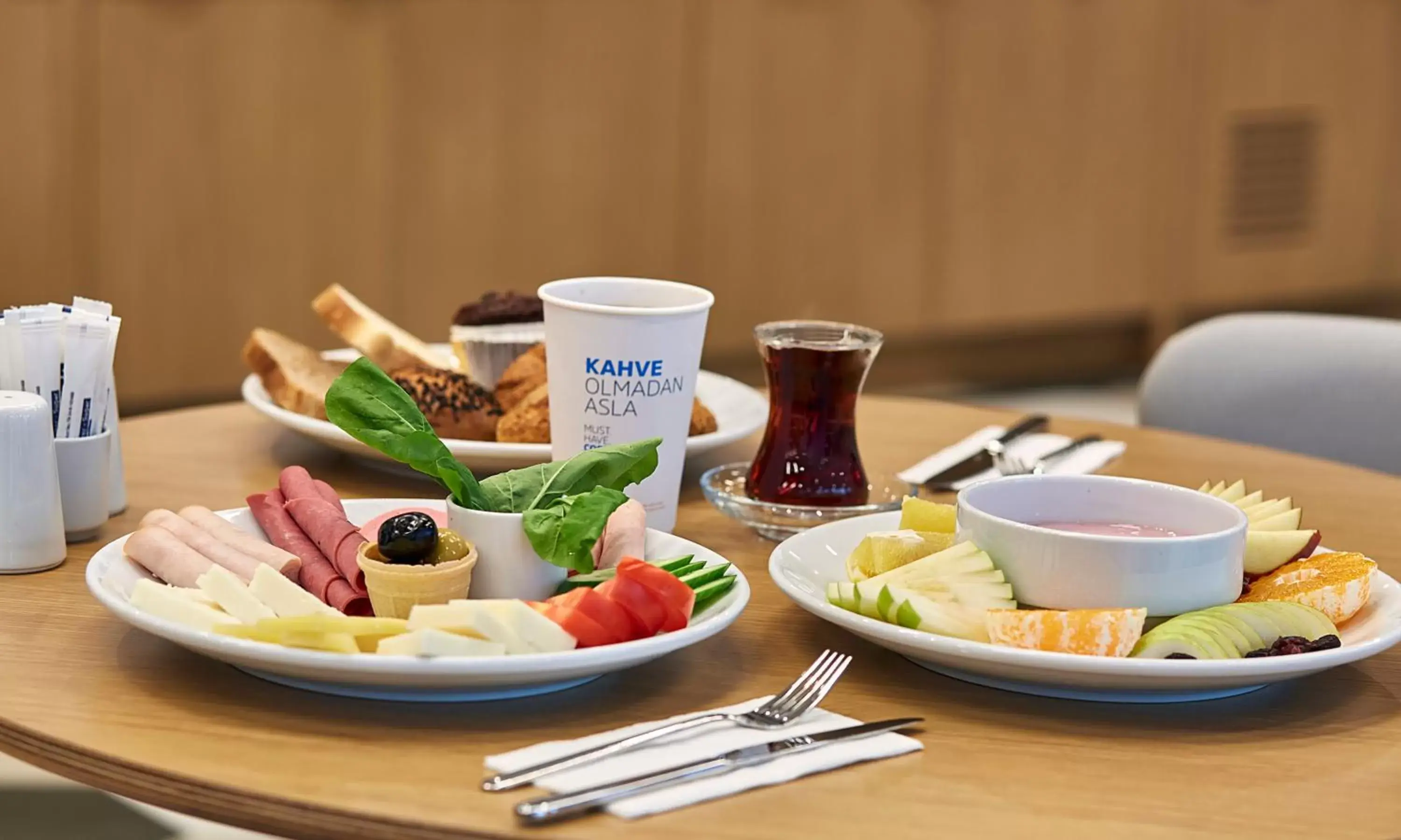 Restaurant/places to eat, Breakfast in Holiday Inn Express - Istanbul - Atakoy Metro, an IHG Hotel