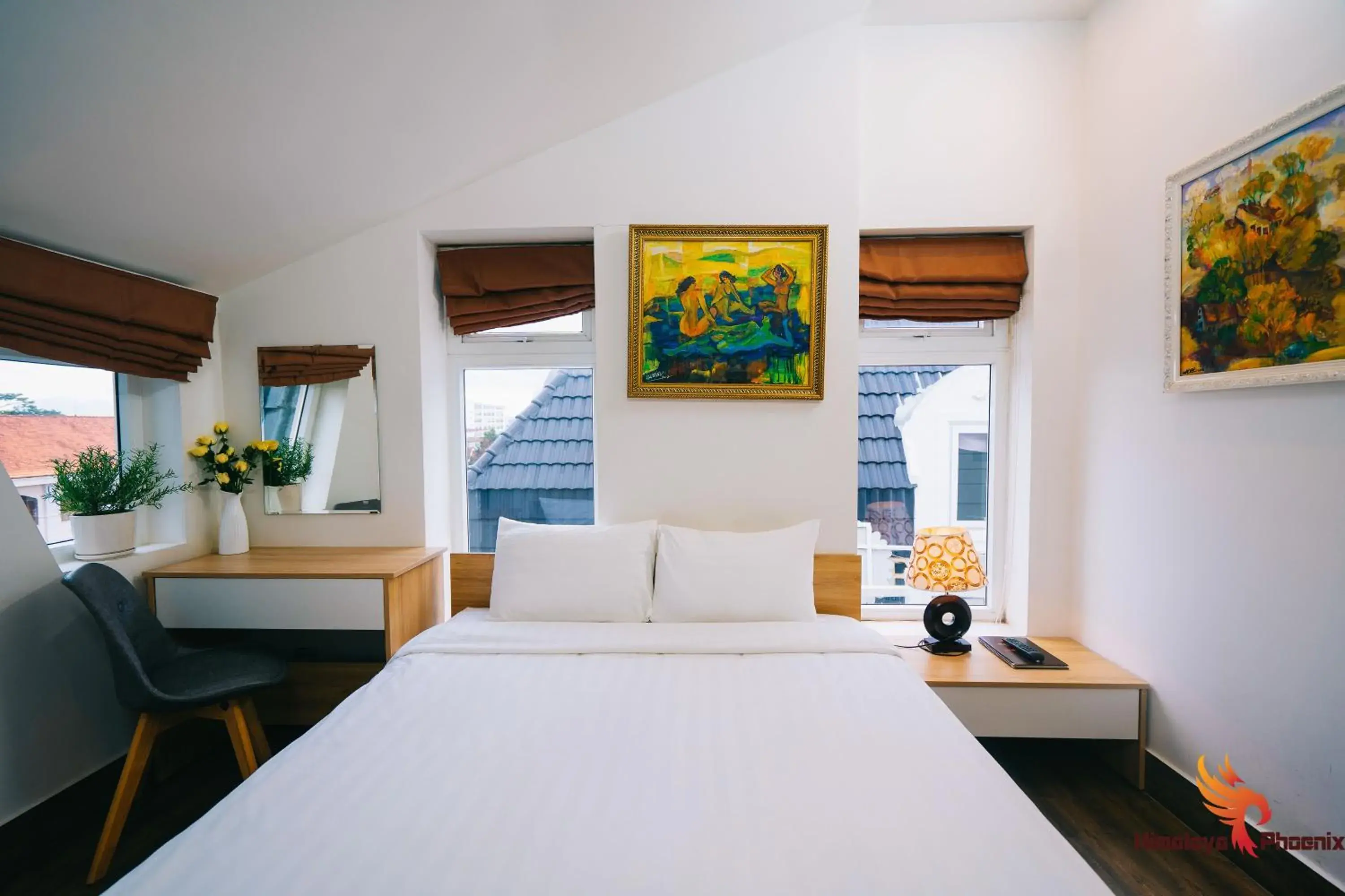 Deluxe Double Room with Balcony in Himalaya Phoenix Hotel Deluxe Double Room with Balcony in Himalaya Phoenix Hotel