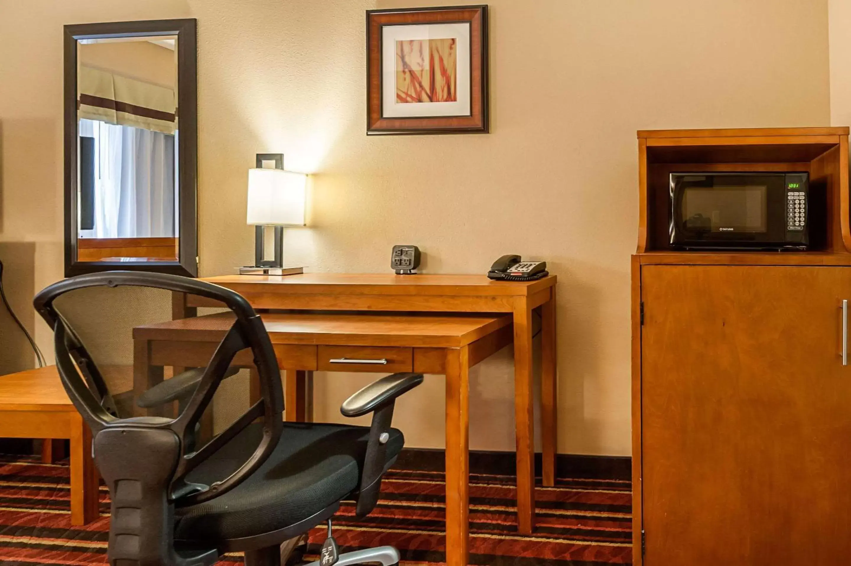 Photo of the whole room in Comfort Suites Sulphur - Lake Charles