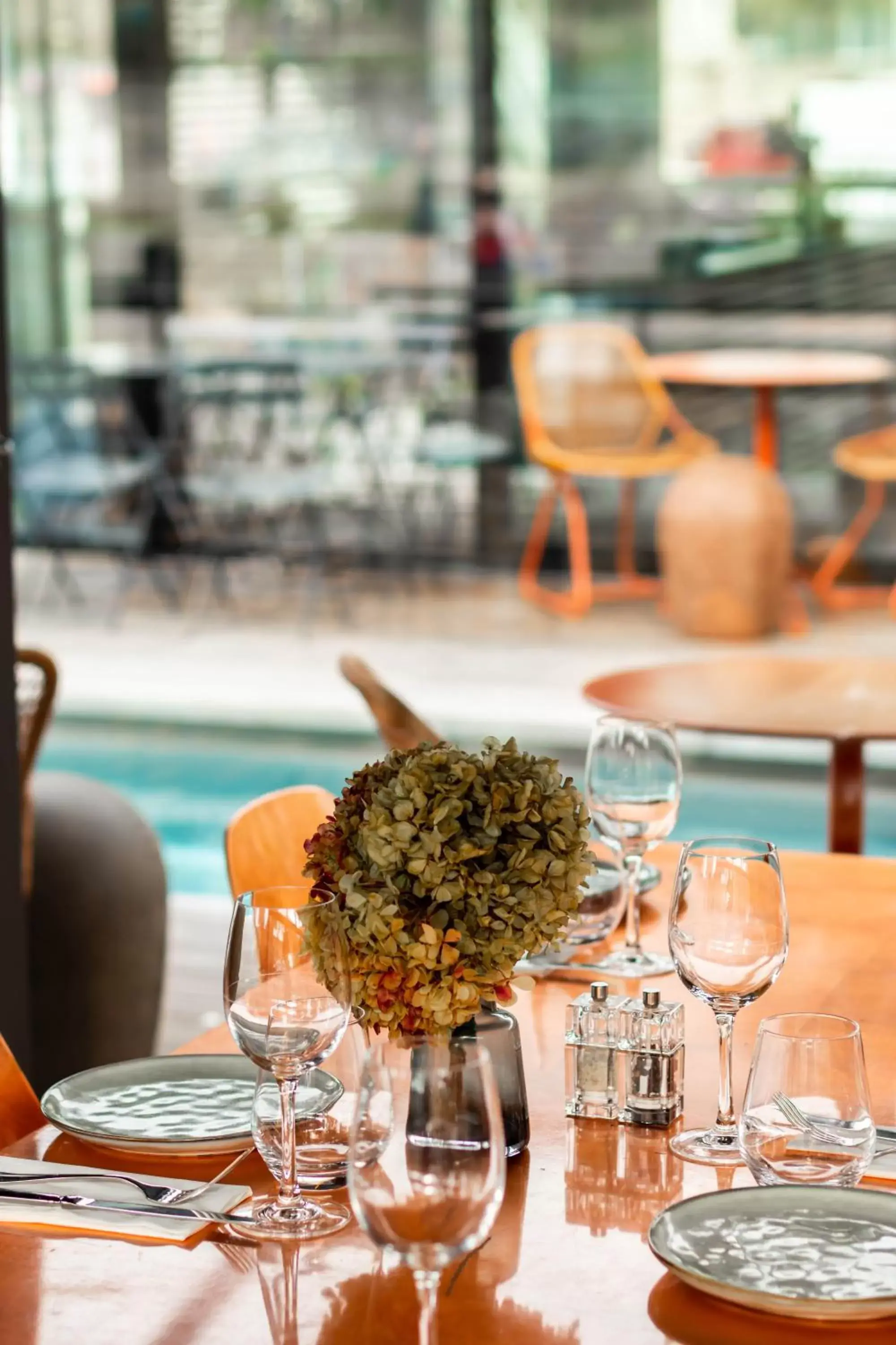 Restaurant/places to eat, Drinks in Hotel OFF Paris Seine