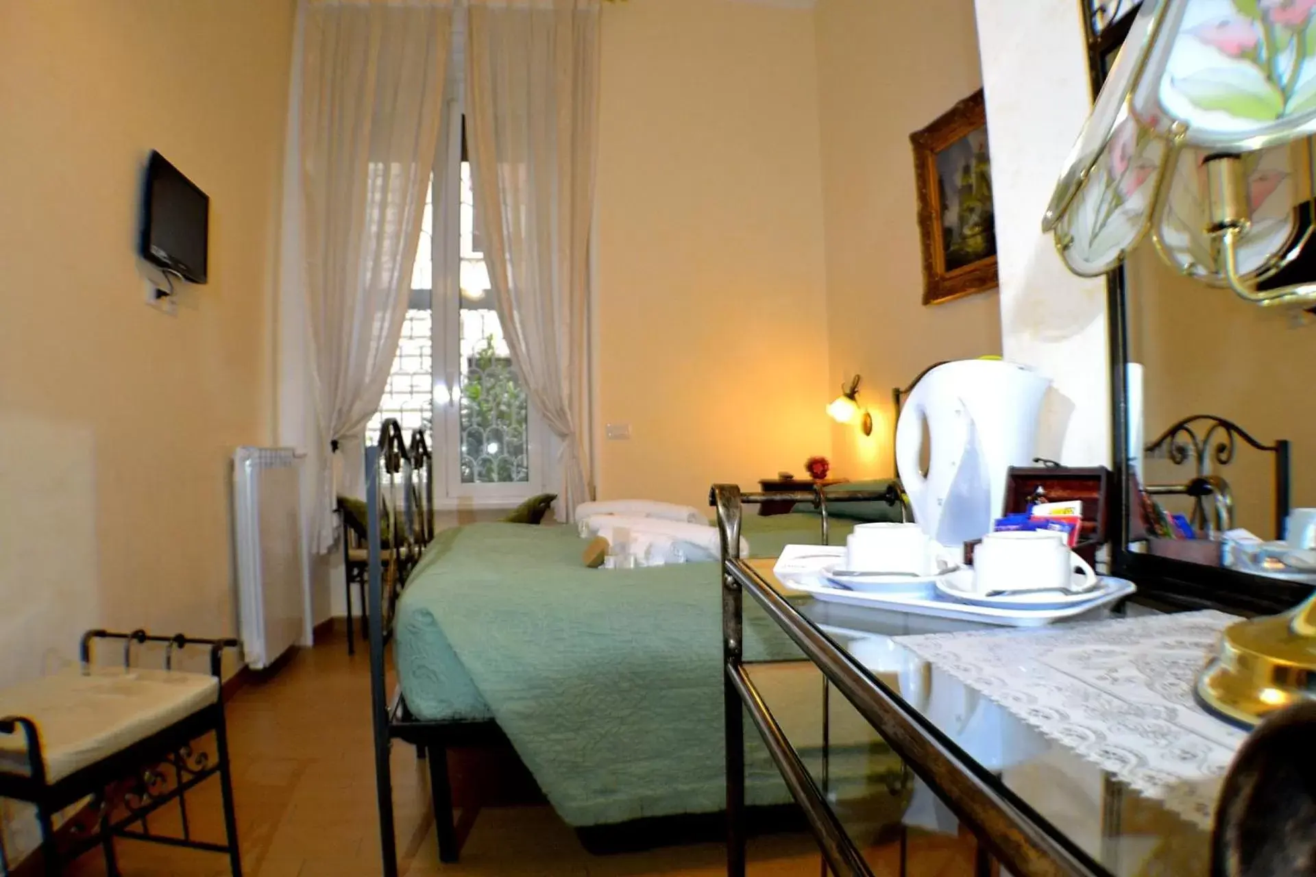 Photo of the whole room in Tucci's Roma Guest House