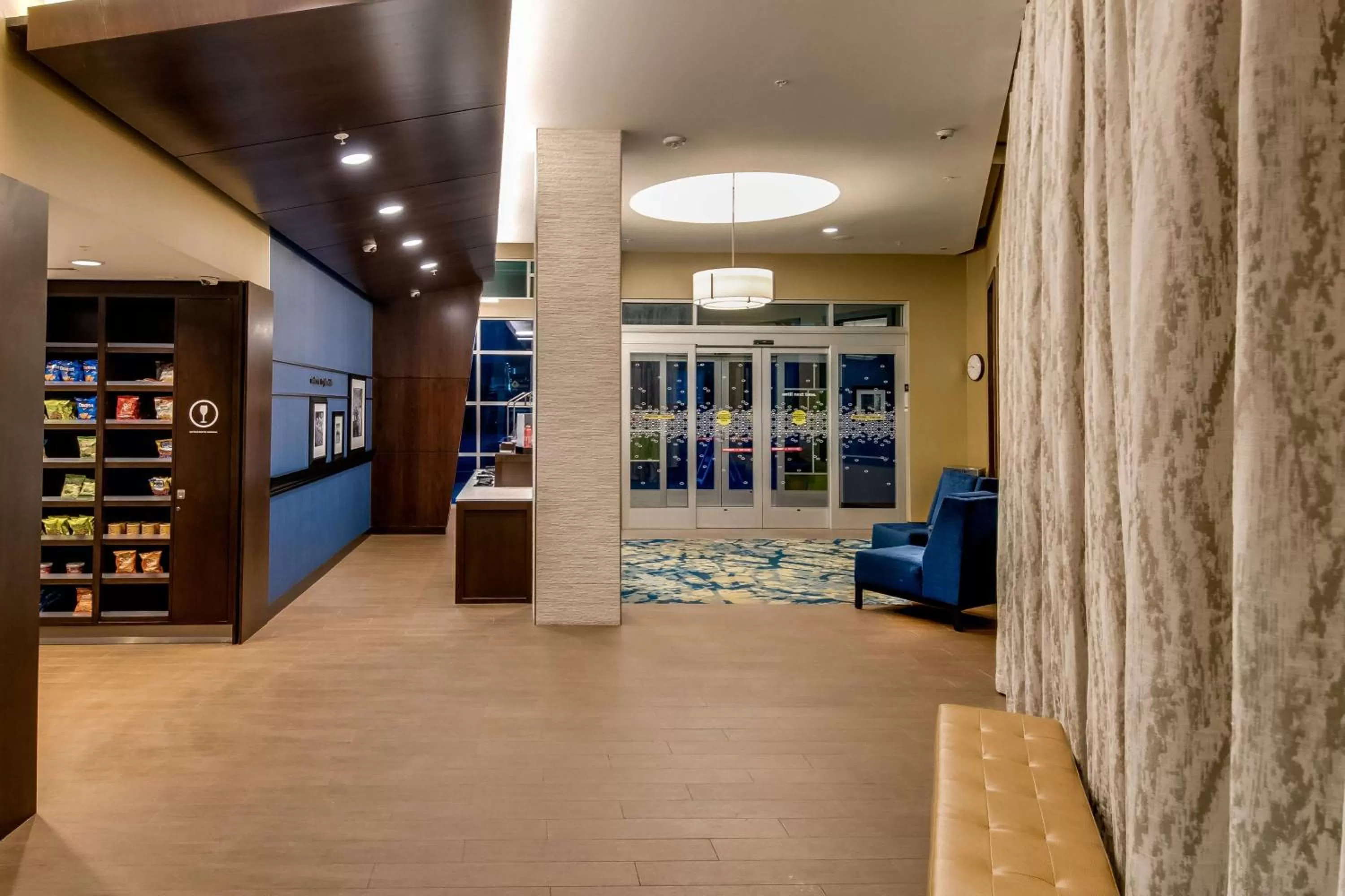 Lobby or reception in Hampton Inn & Suites Los Angeles - Glendale