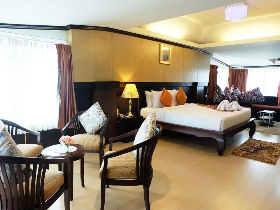 Guests, Bed in Grand Hill Resort and Spa