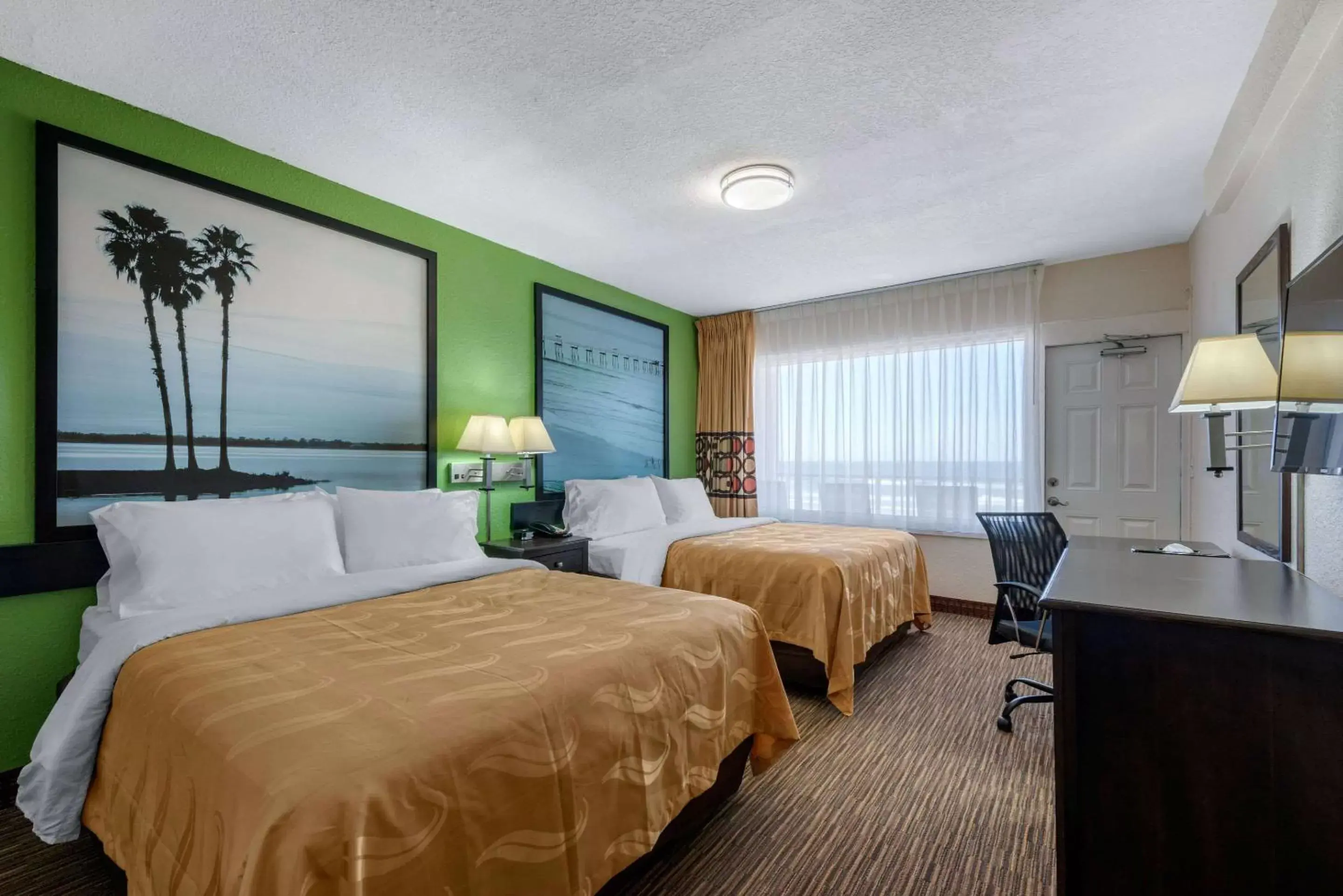 Photo of the whole room in Quality Inn Daytona Beach Oceanfront