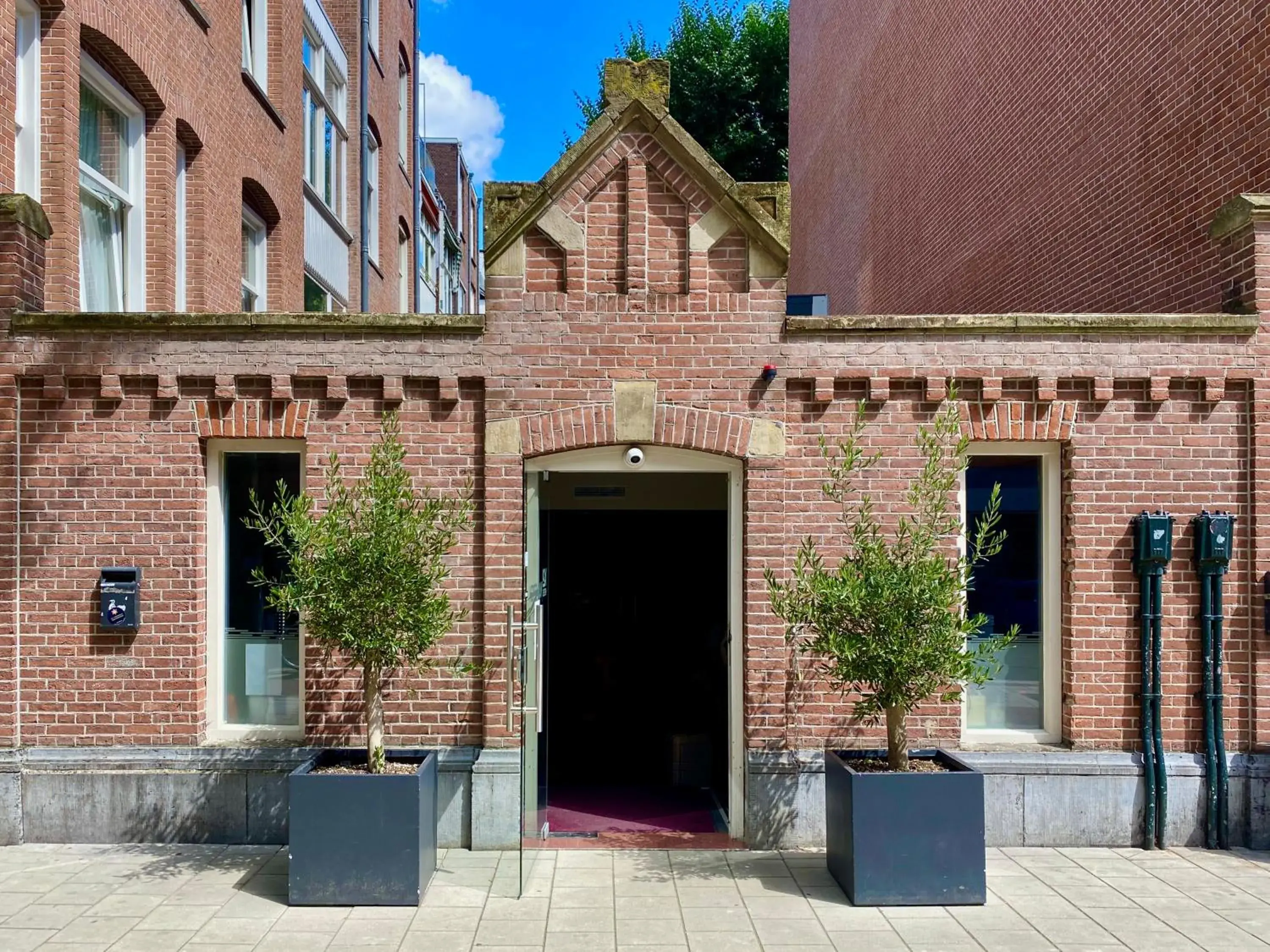 Facade/entrance, Property Building in Hotel Van Gogh