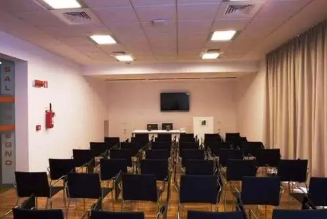 Business facilities in Schio Hotel