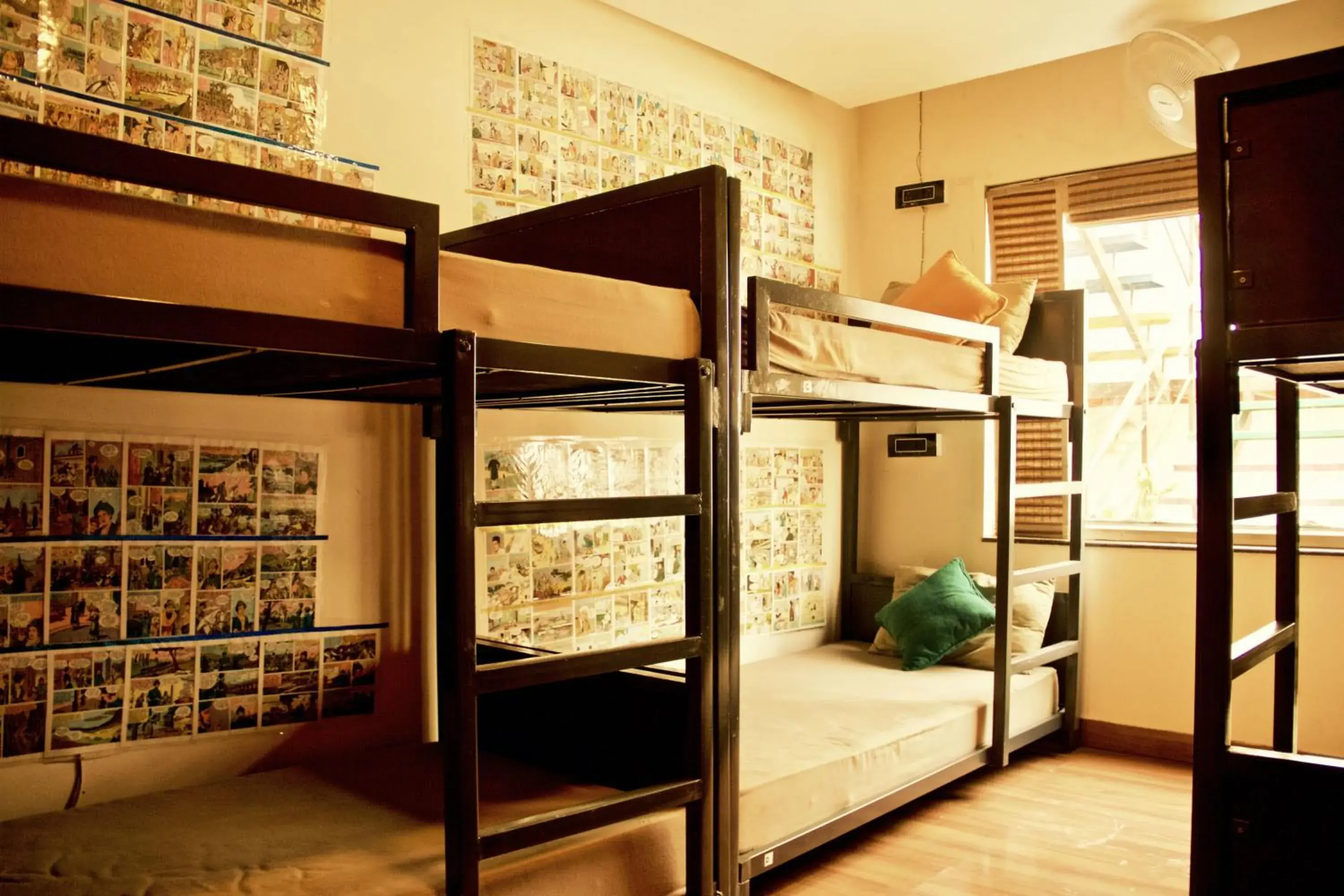 Bunk Bed in goSTOPS Delhi - Rooms & Dorms