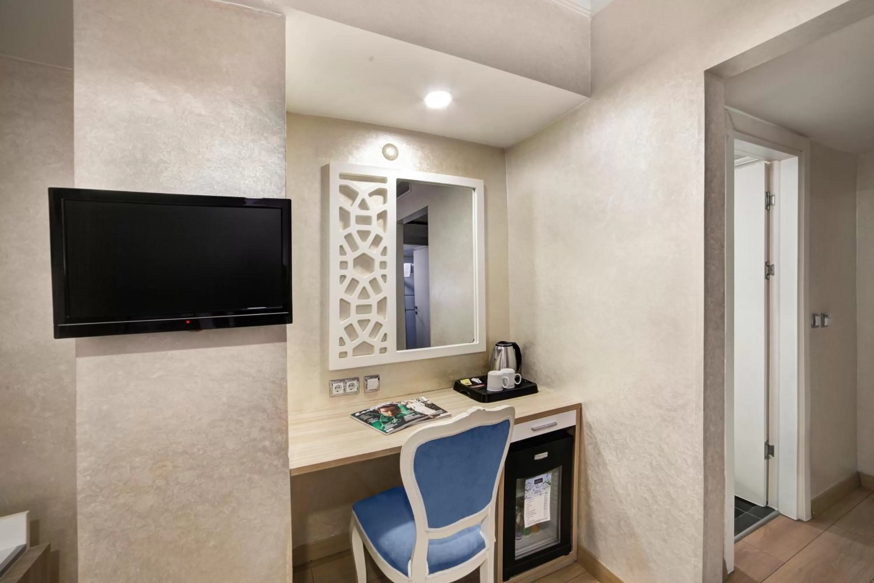 TV and multimedia in Ayasultan Hotel