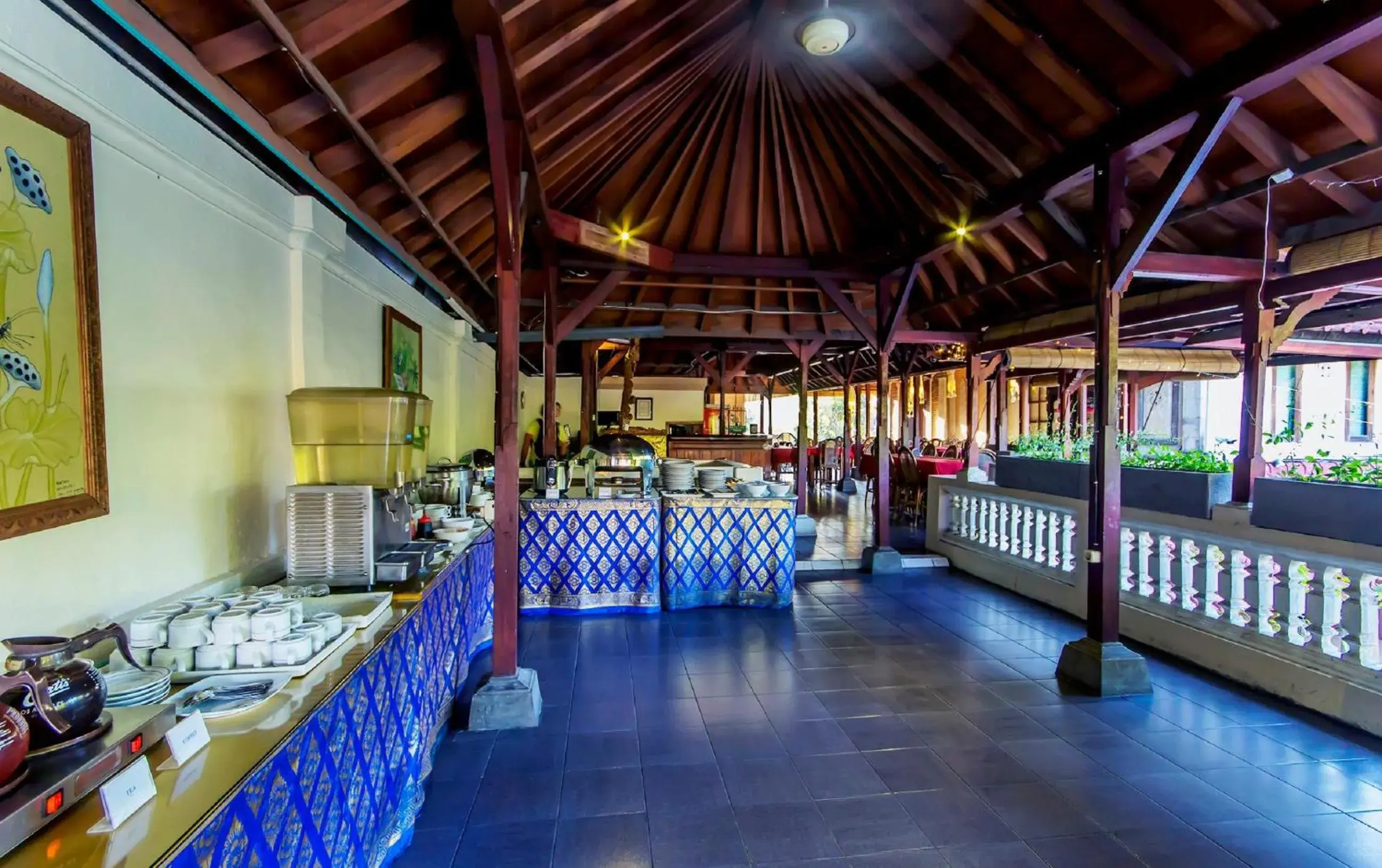 Restaurant/places to eat, Swimming Pool in Restu Bali Hotel