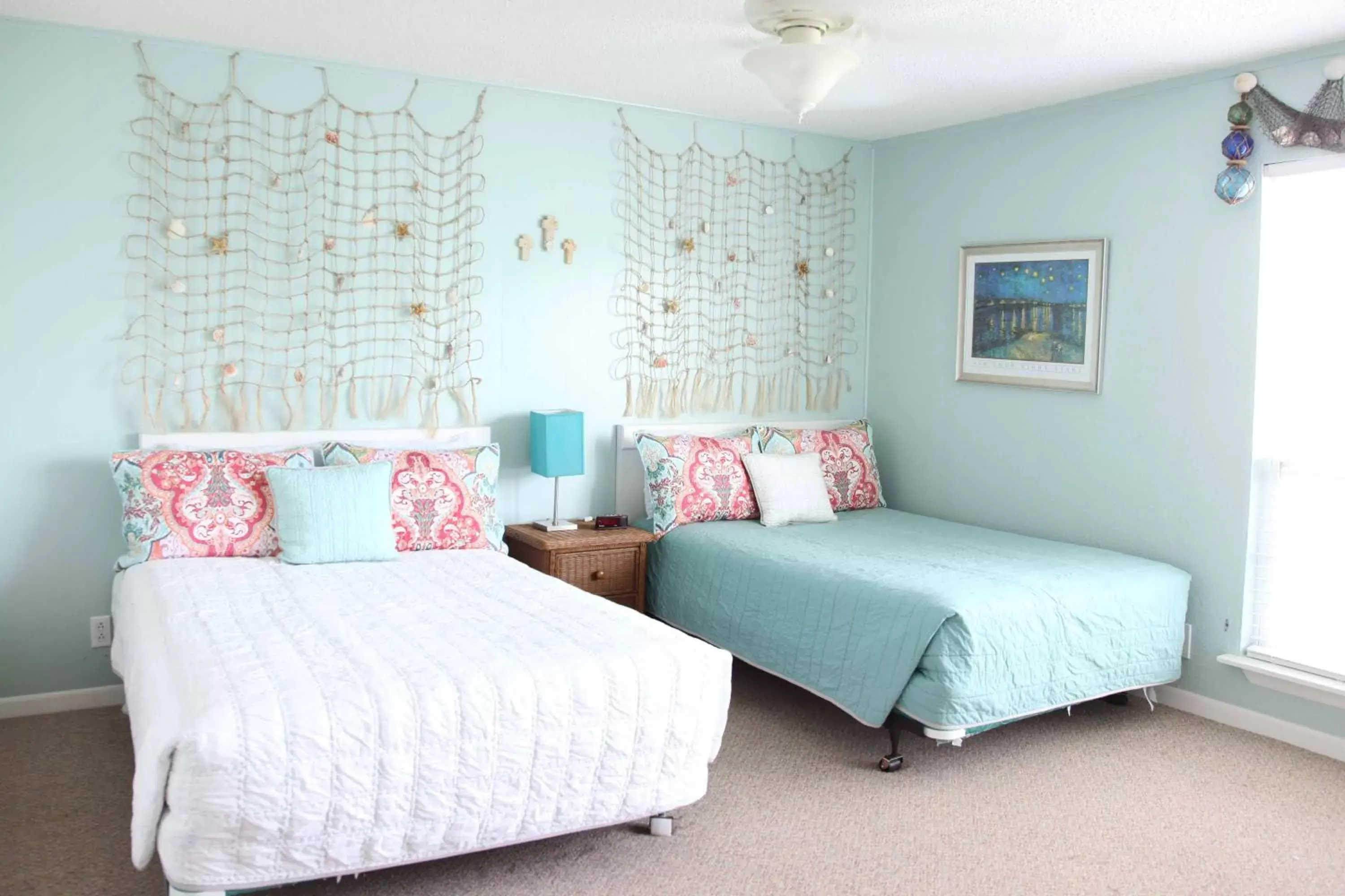 Bedroom, Bed in Executive Keys Condominiums on the Beach