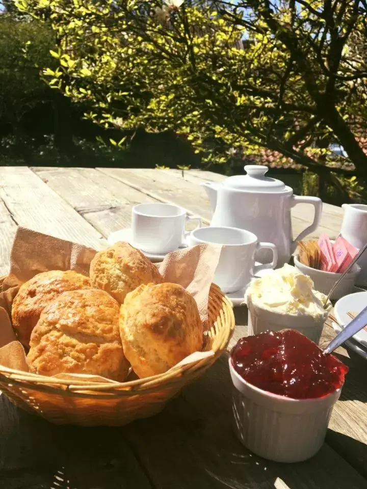 Breakfast in The Hoops Inn & Country Hotel