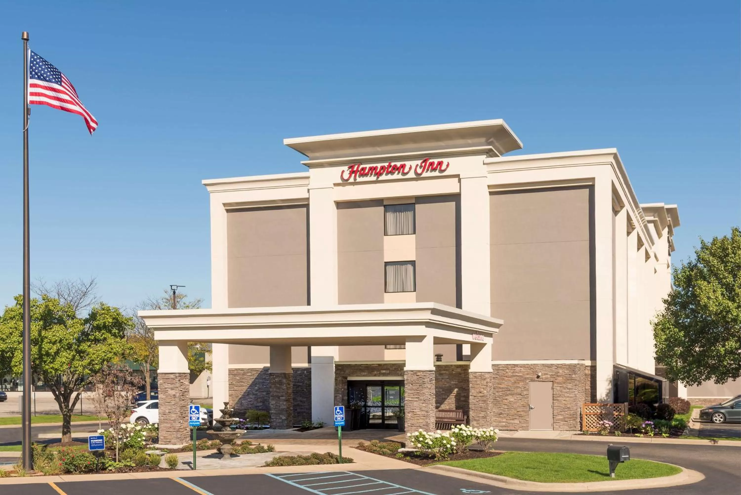 Property building in Hampton Inn Grand Rapids-South