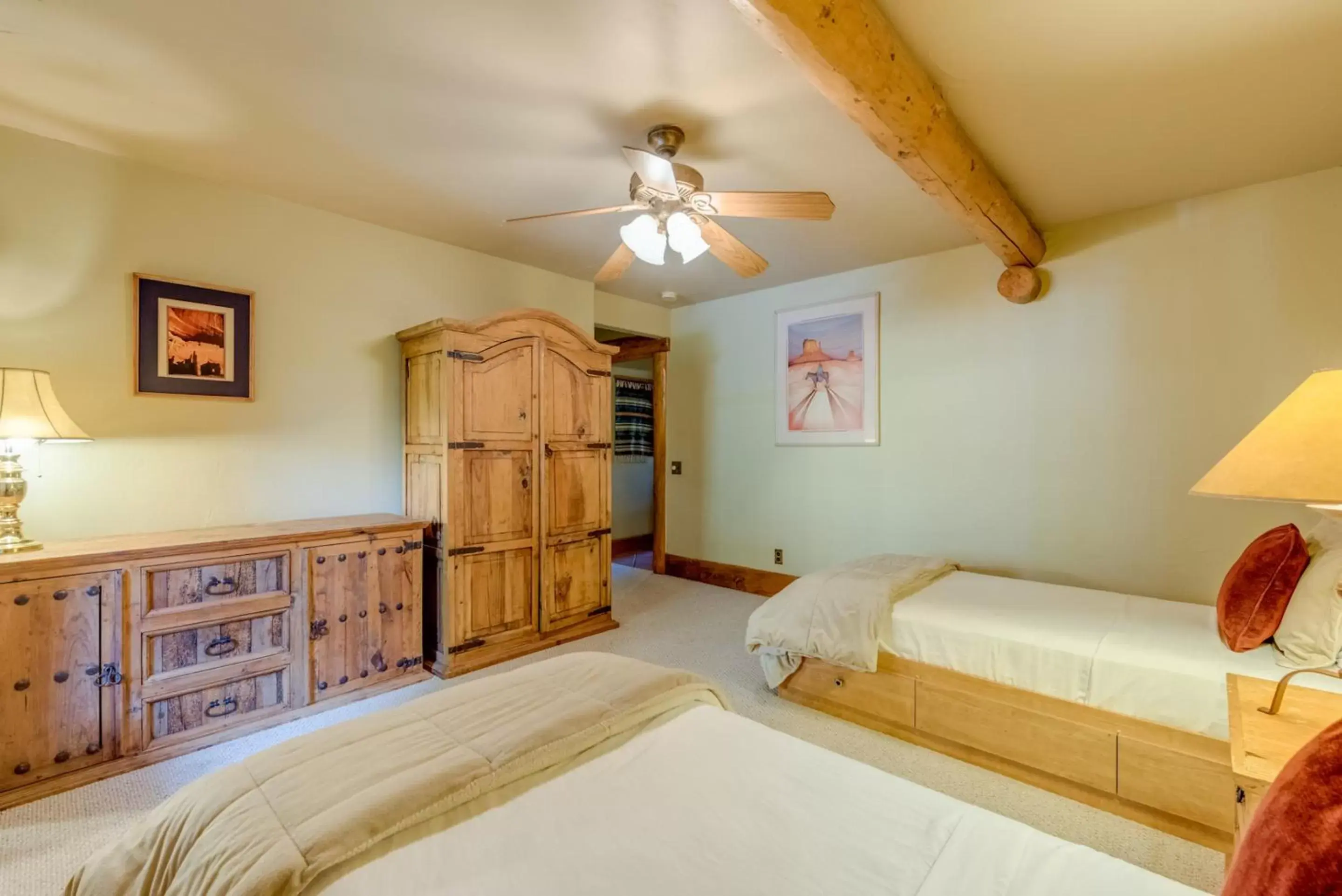 Bedroom, Bed in Chipeta Lodge