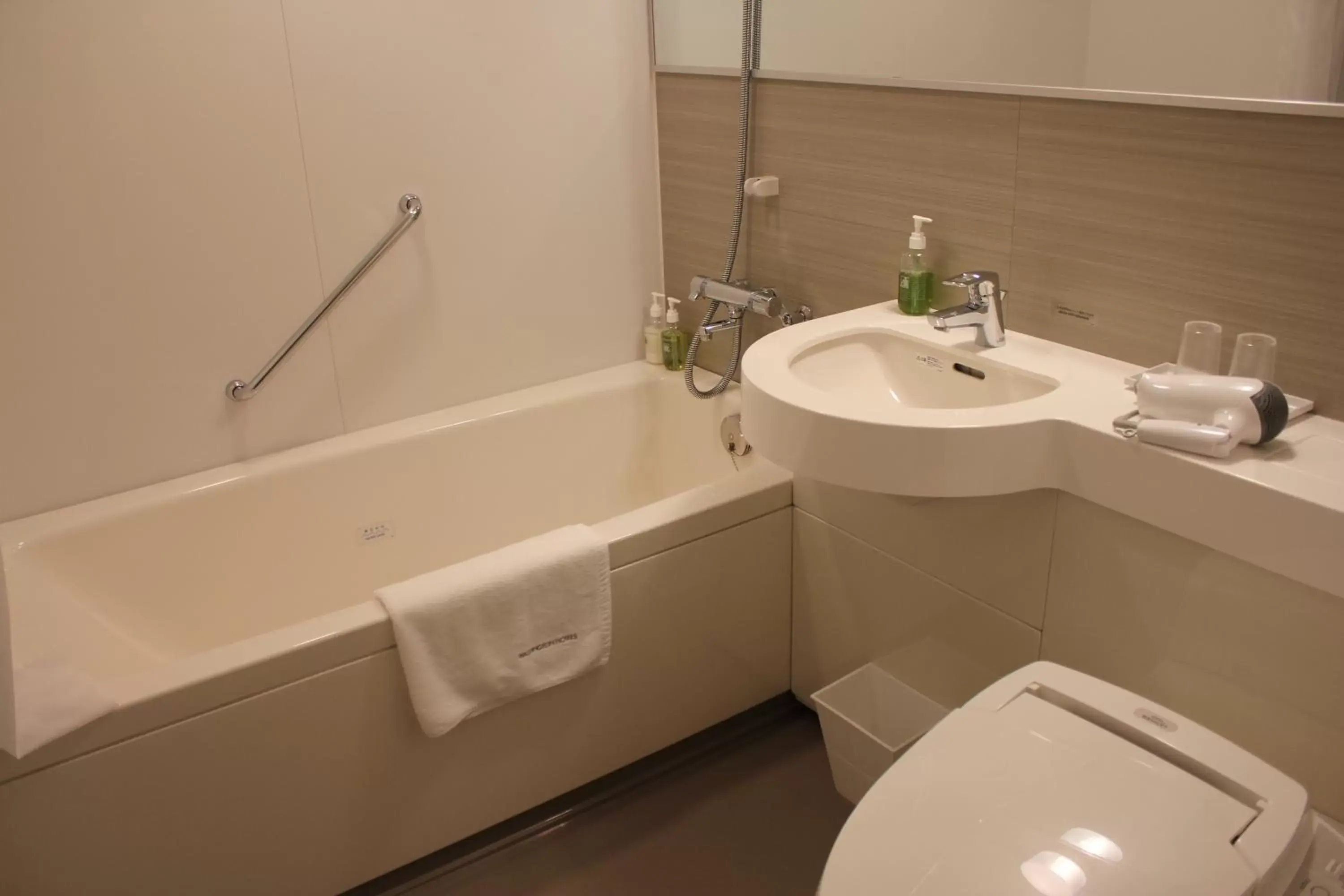Bathroom in Akihabara Washington Hotel