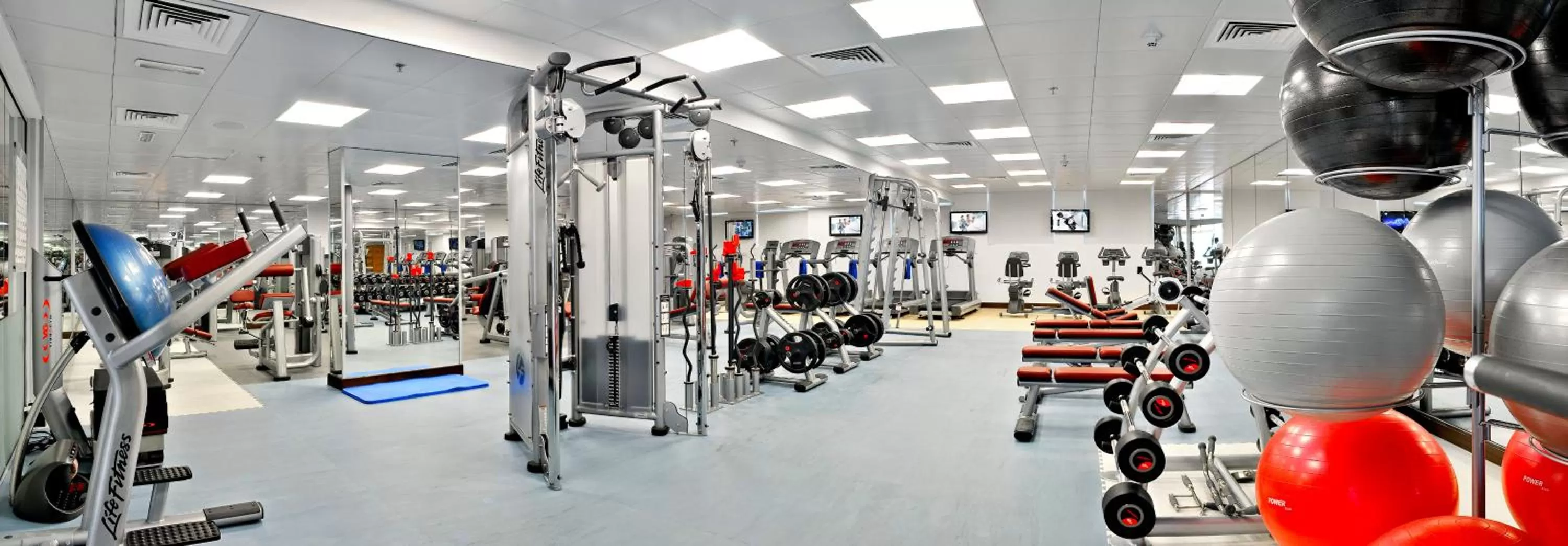 Fitness centre/facilities in City Premiere Hotel Apartments - Dubai