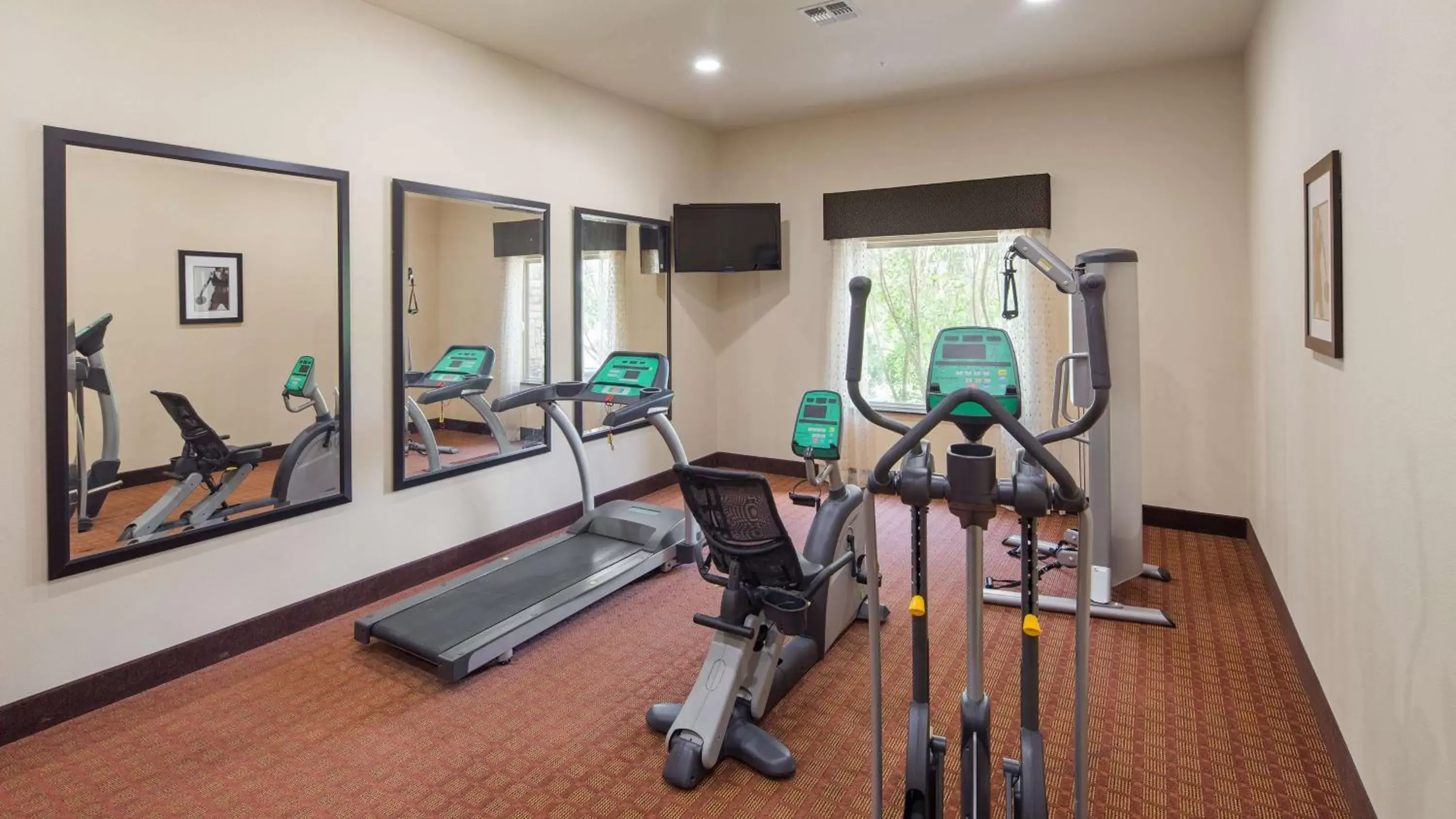 Fitness centre/facilities, Fitness Center/Facilities in Best Western Plus Goliad Inn & Suites