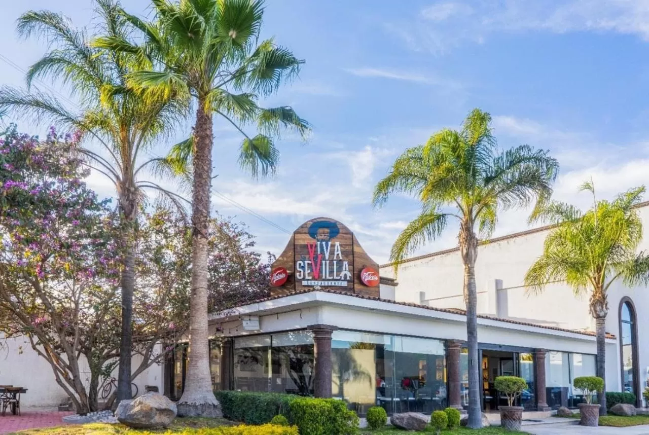 Property Building in Hotel Villa Montes