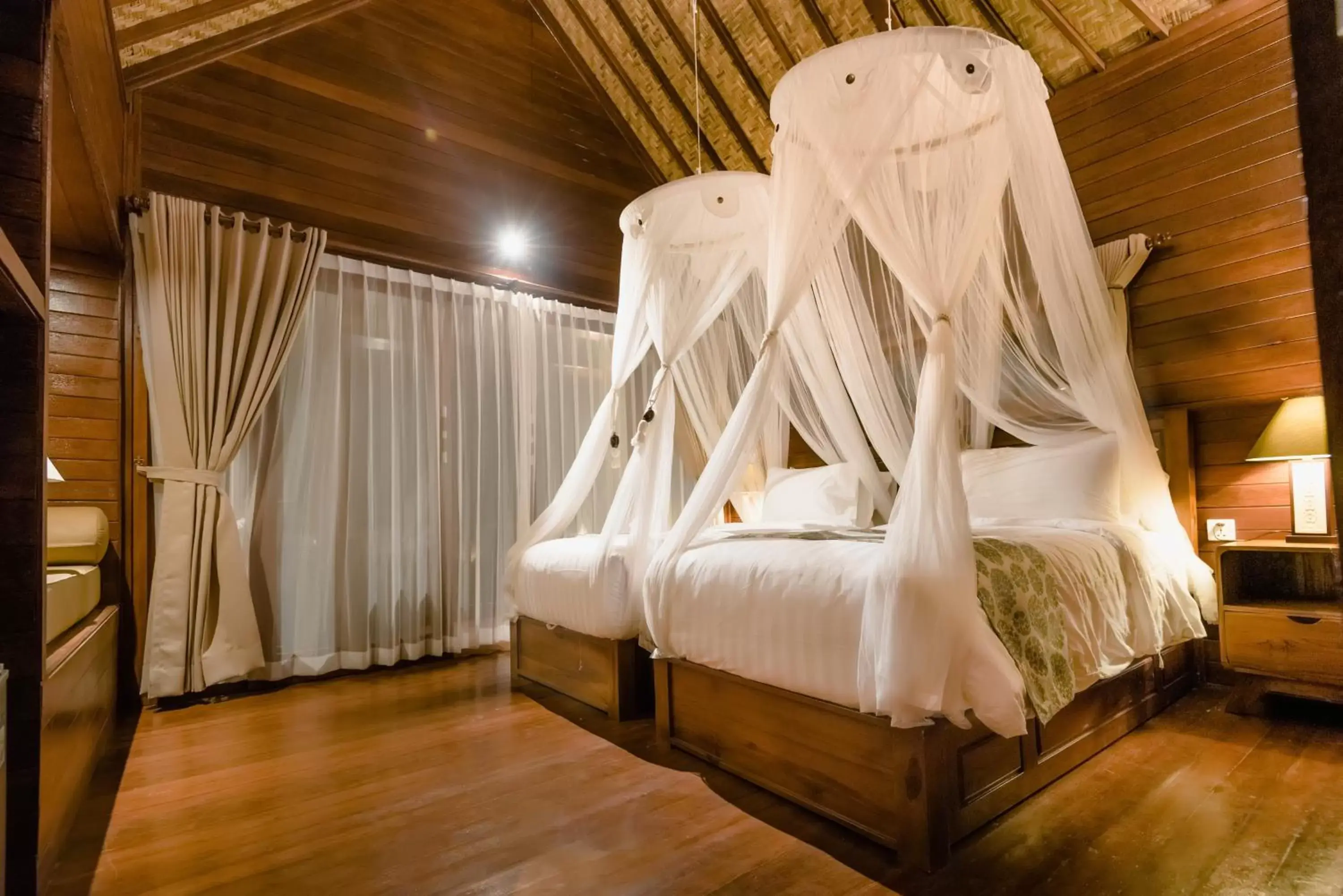 Bed in Mamamia Island Villa