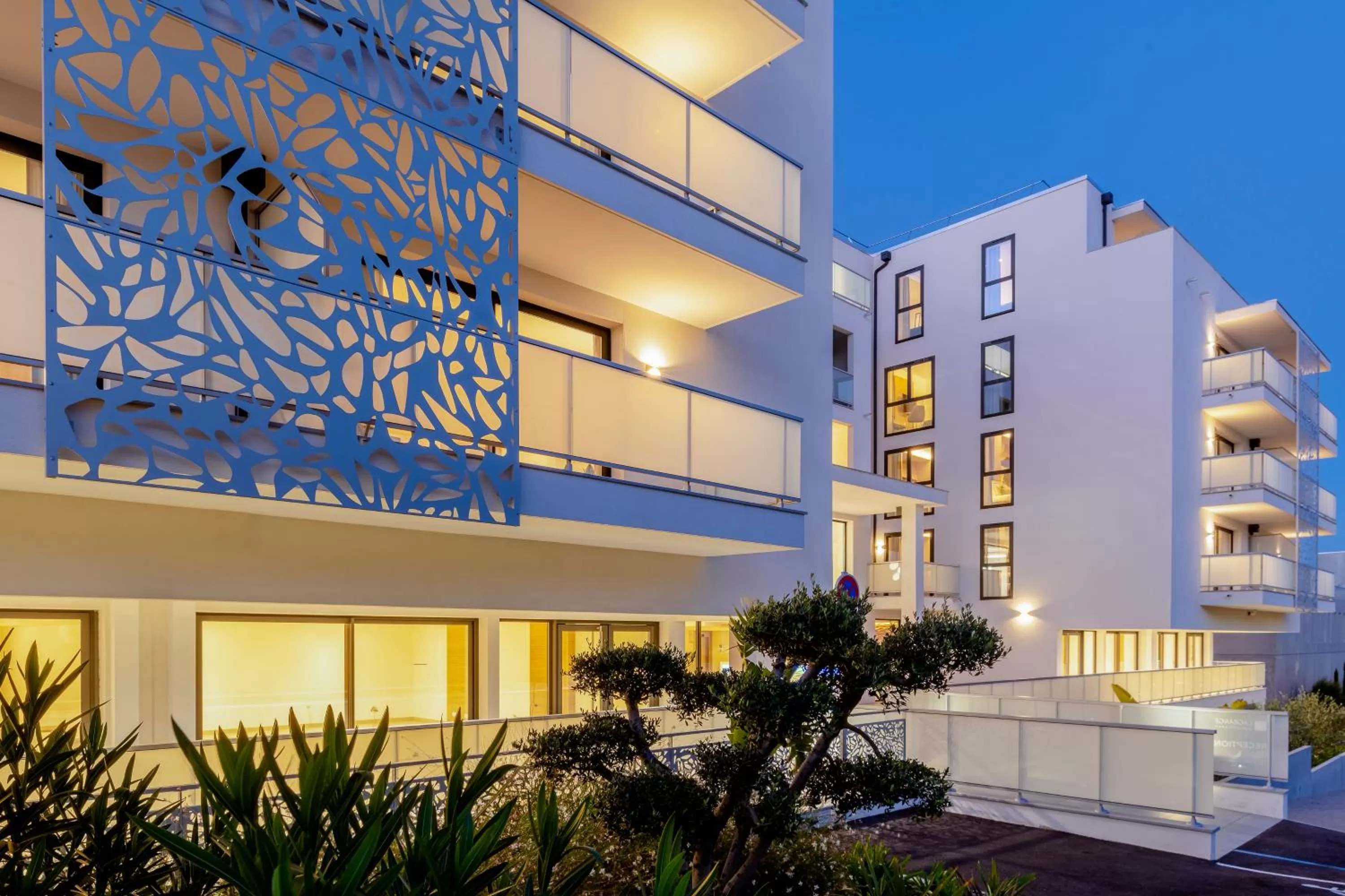 Property building in Lagrange Apart'Hôtel Antibes Olympie