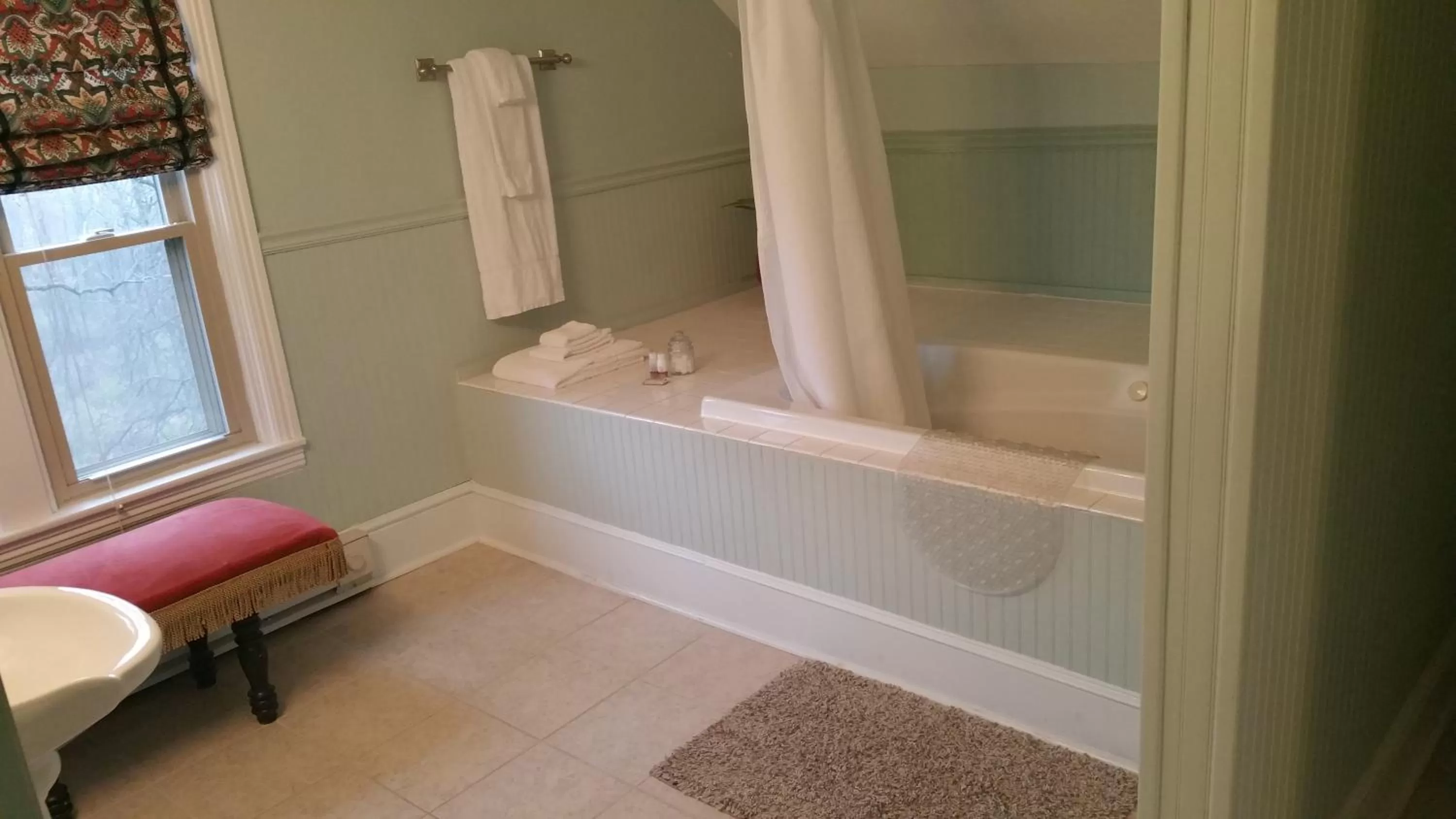 Bathroom in The Inn at Ragged Edge