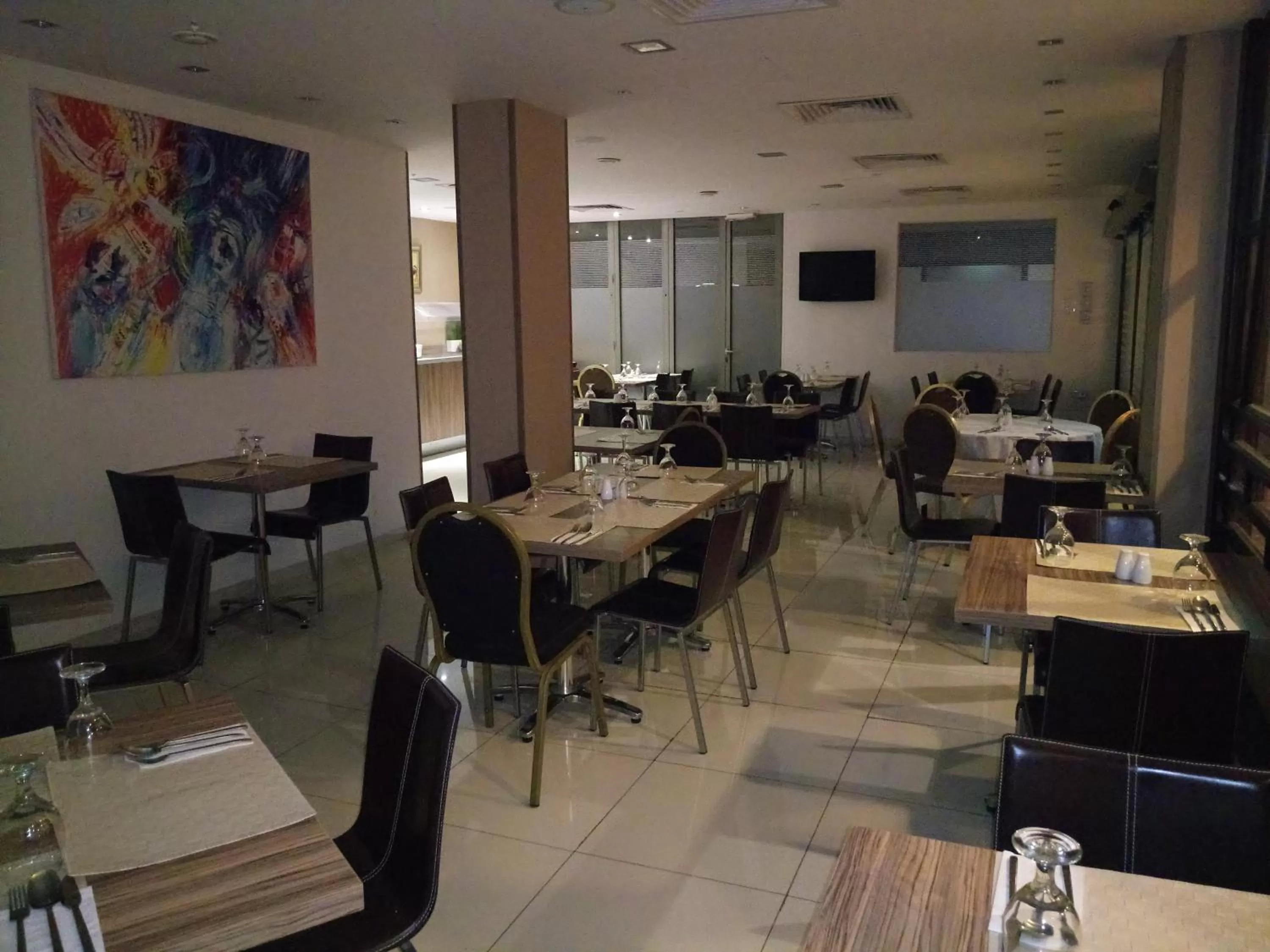 Restaurant/places to eat in Castelli Hotel Nicosia