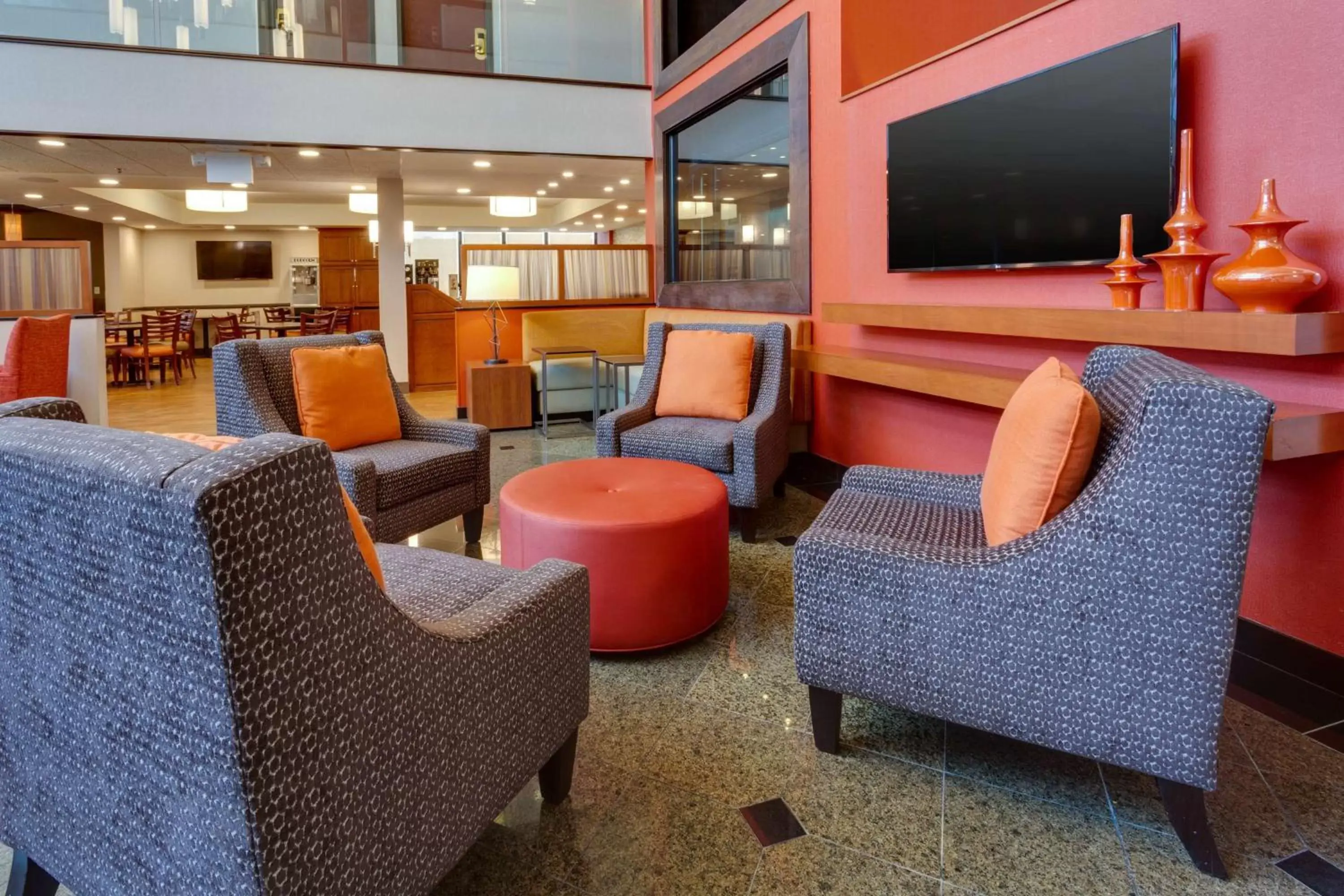 Lobby or reception, Lounge/Bar in Drury Inn & Suites Memphis Southaven