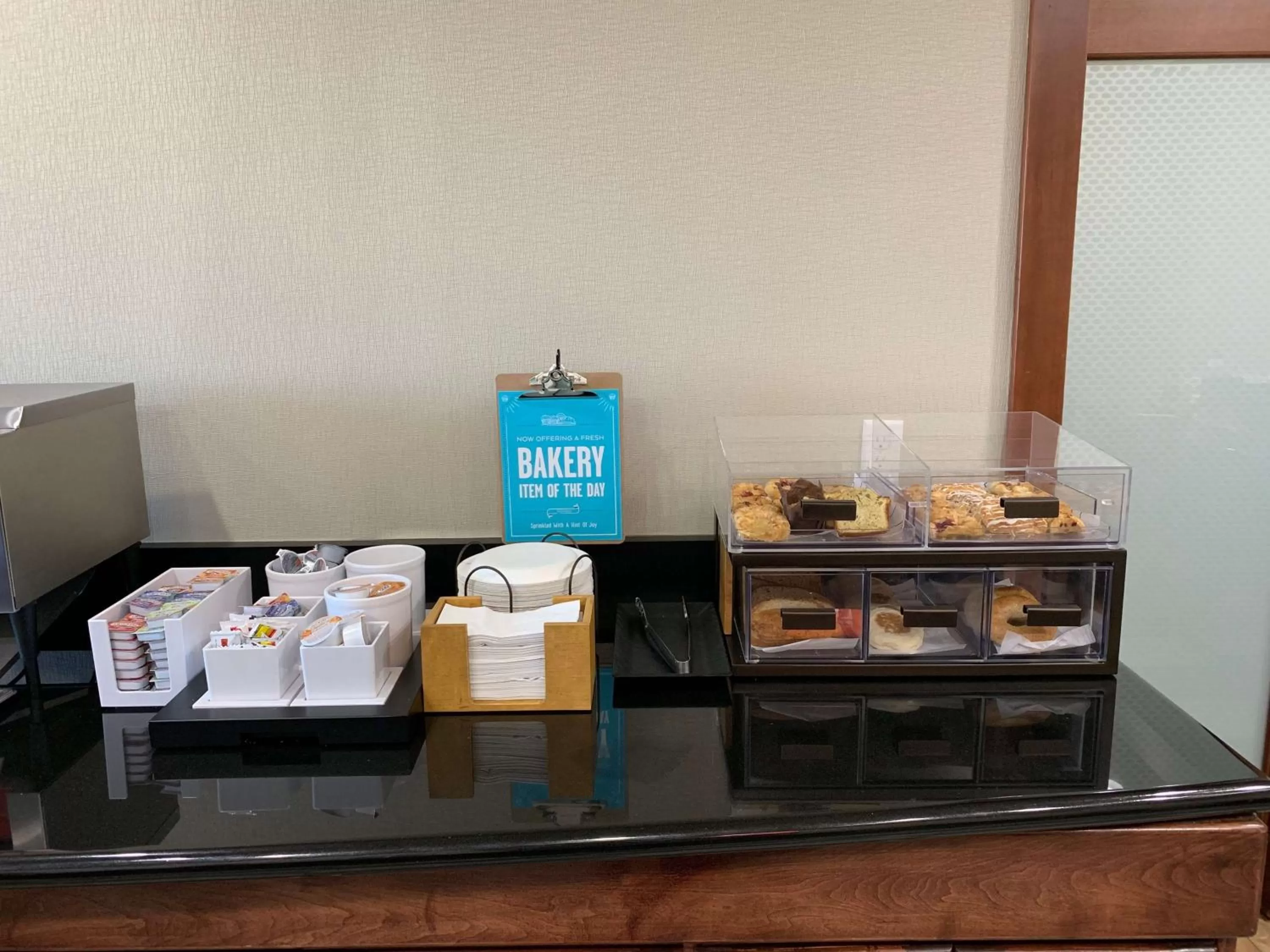 Breakfast in Hampton Inn Fort Stockton