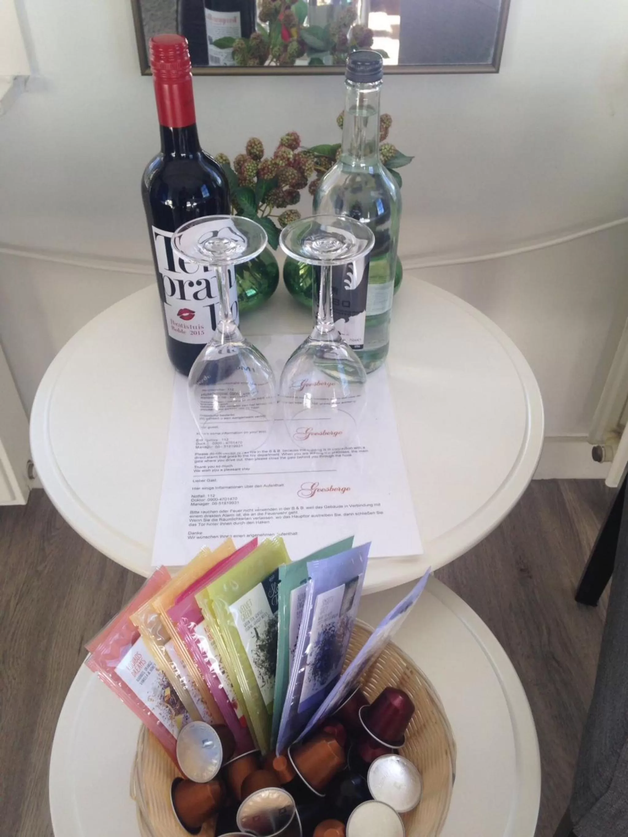 Coffee/tea facilities in The Riverside Logies & Restaurant