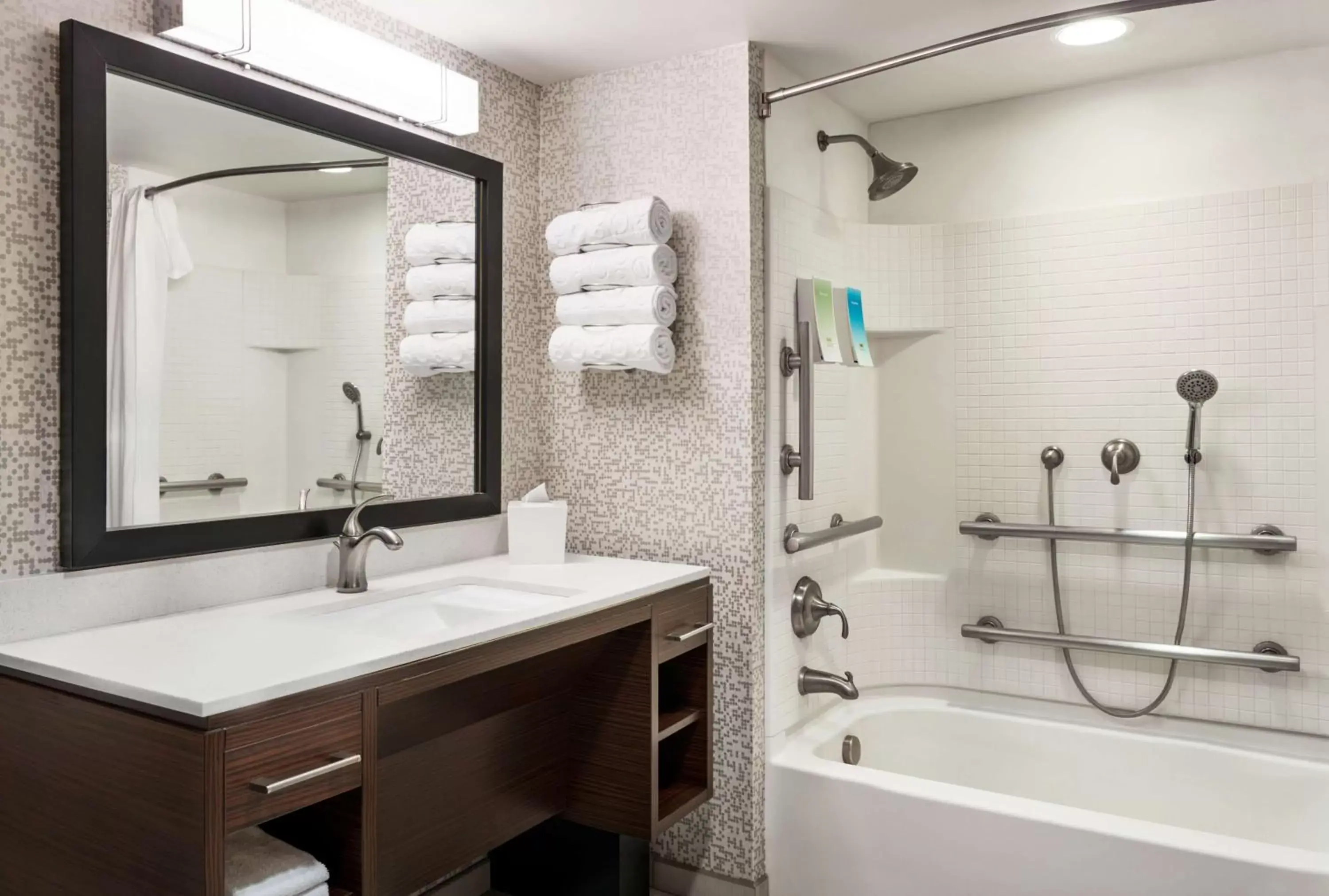 Bathroom in Home2 Suites by Hilton Salt Lake City/Layton