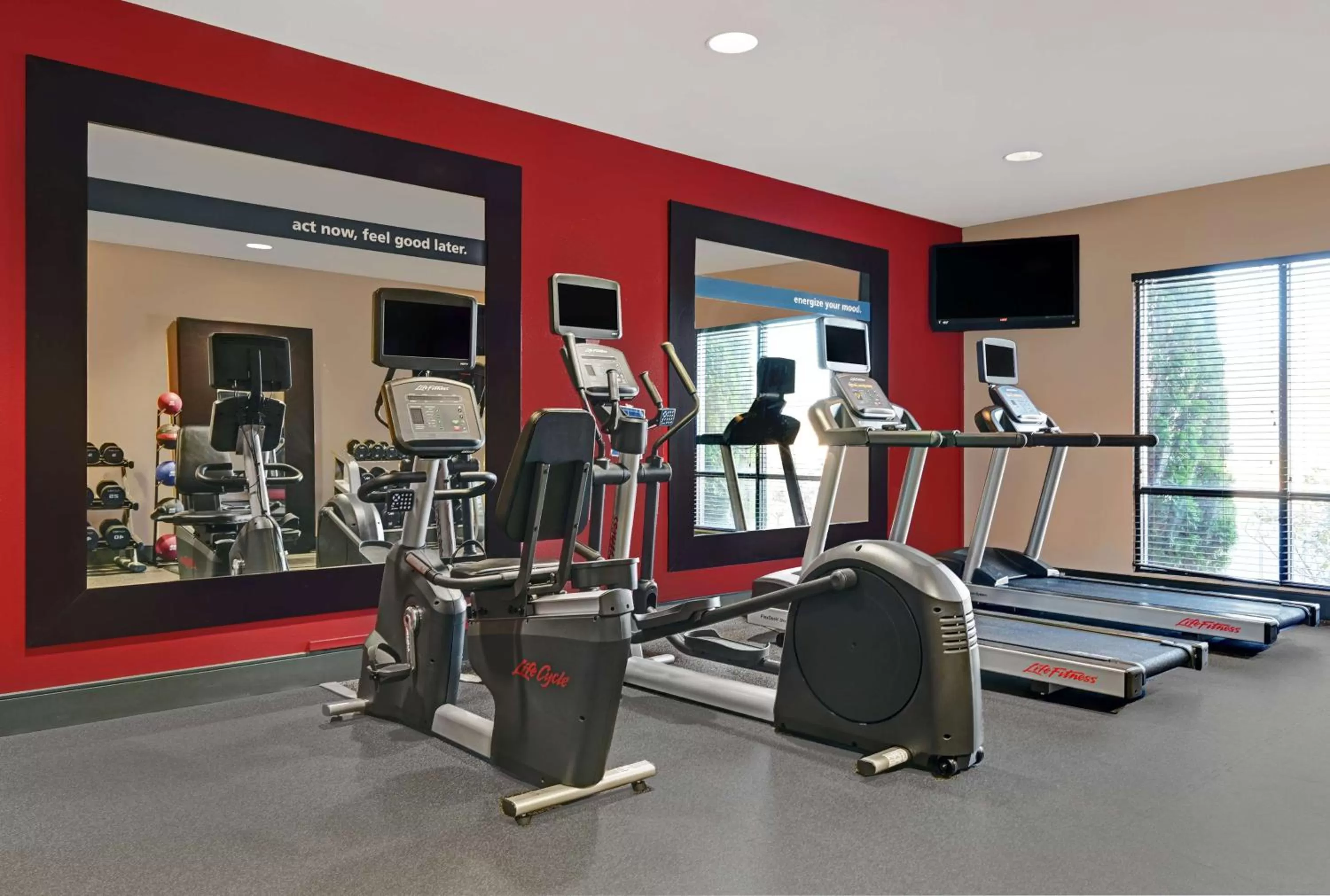 Fitness centre/facilities in Hampton Inn Farmington