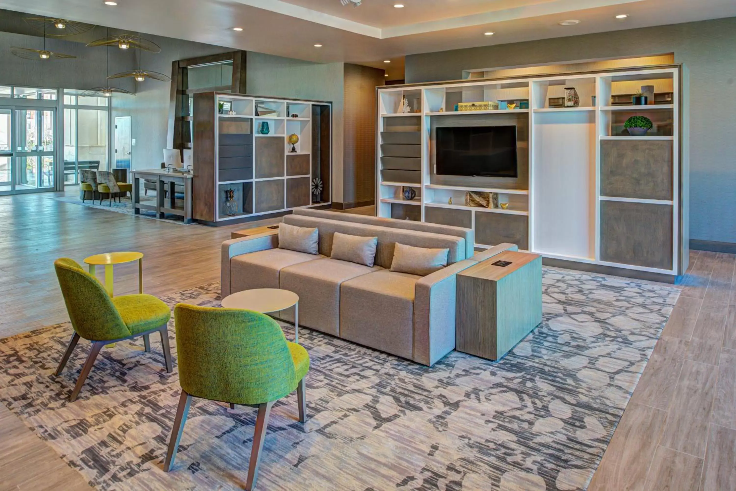 Property building, Seating Area in Holiday Inn Hotel & Suites - Houston West - Katy Mills, an IHG Hotel