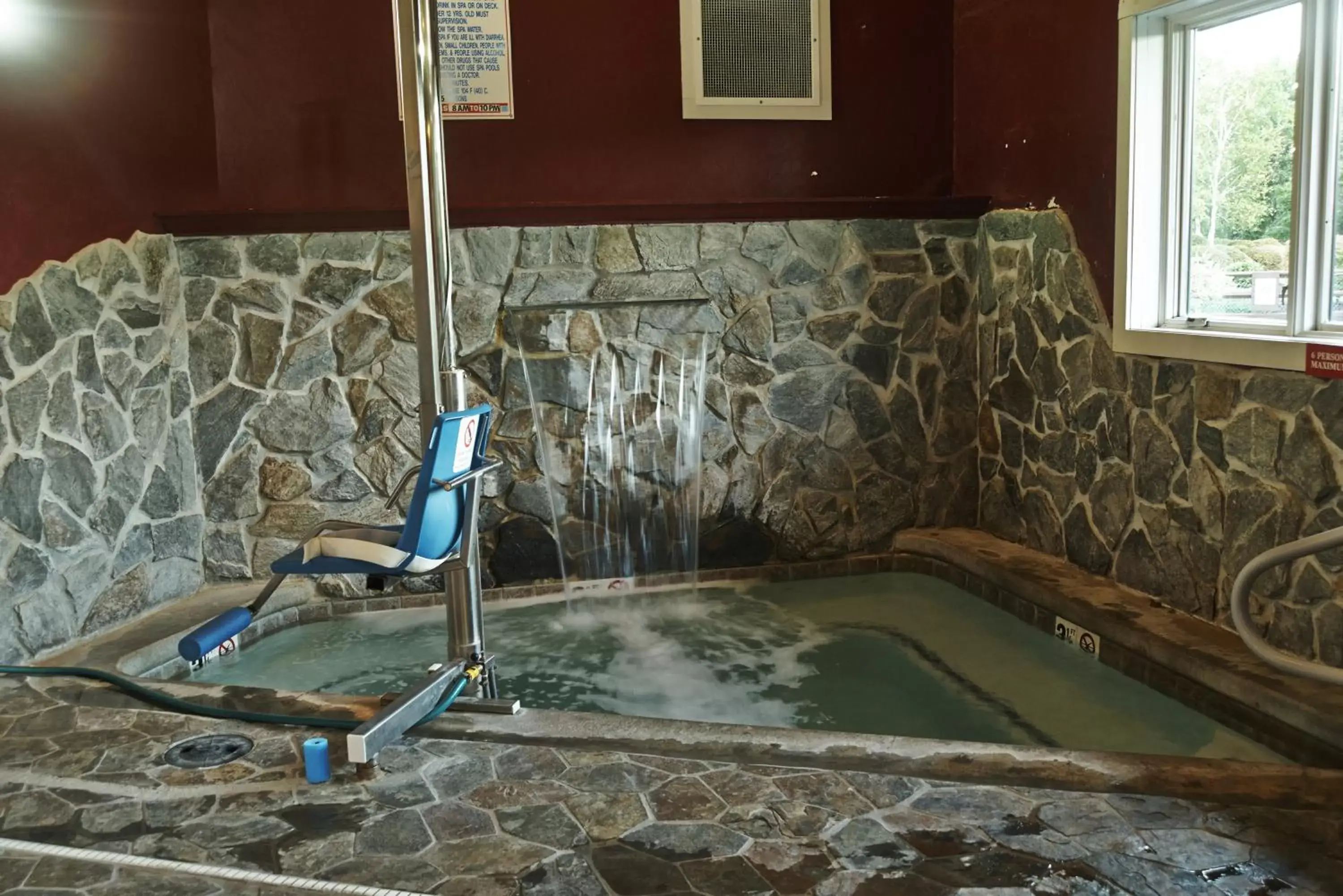 Spa and wellness centre/facilities in Fireside Inn & Suites Gilford