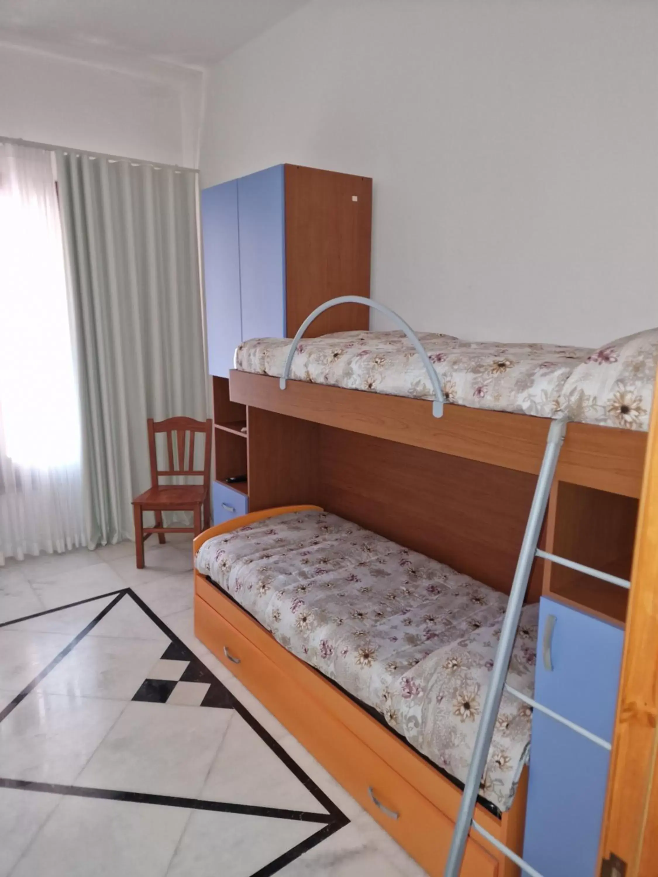 Bedroom, Bunk Bed in La Collina di Montegrappa - Villa e Residence
