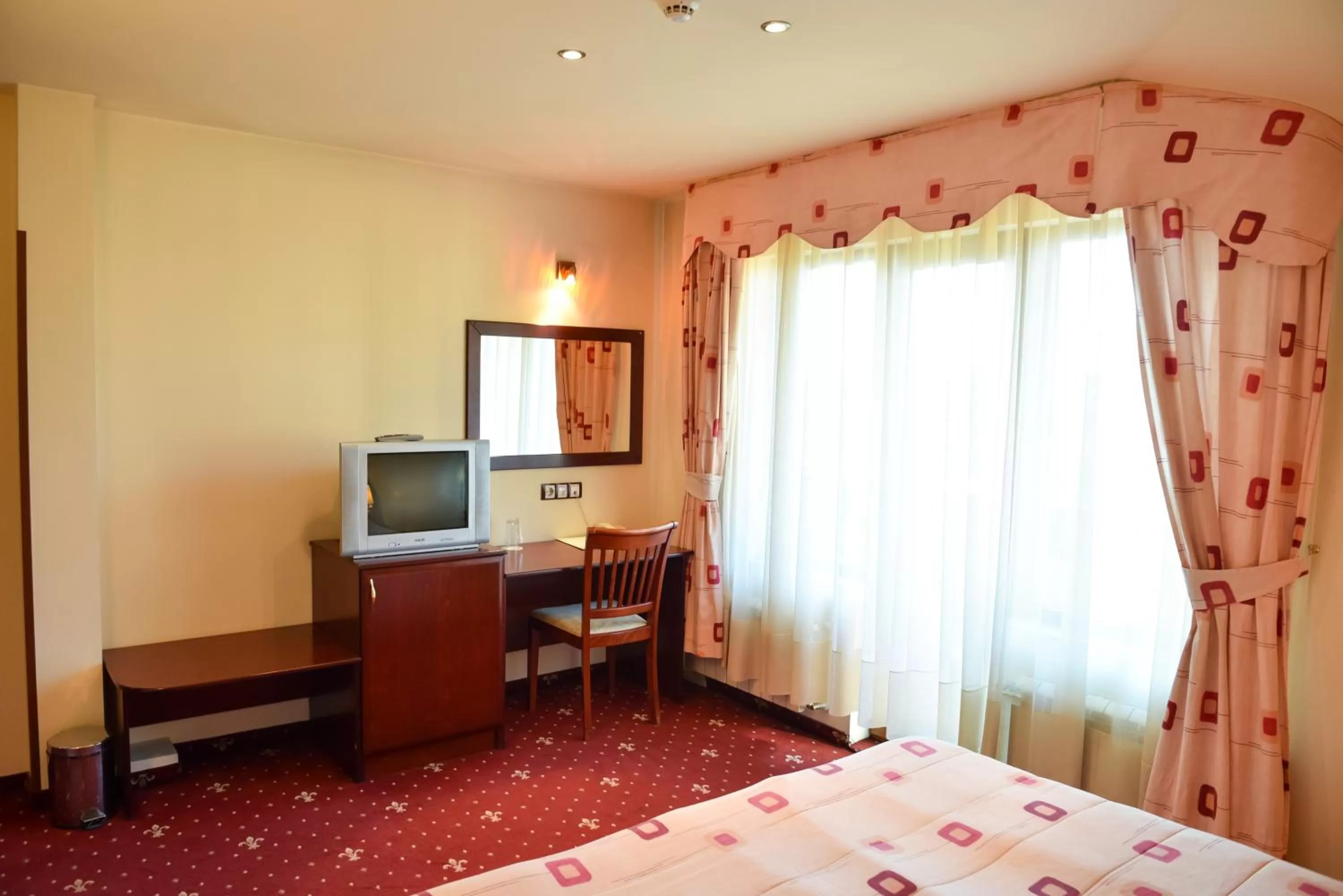 Photo of the whole room, Bed in Martin Club Hotel