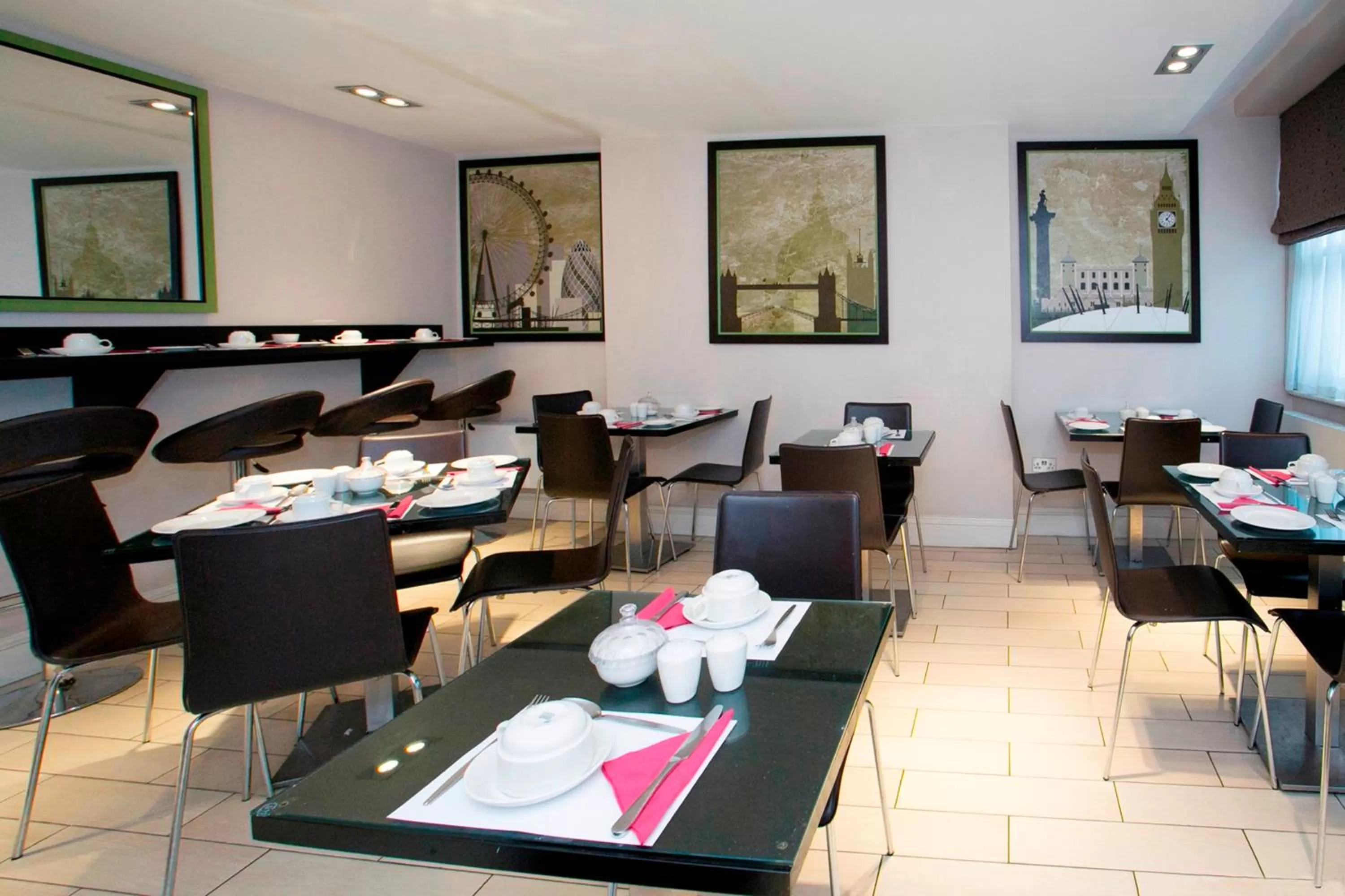 Restaurant/places to eat in Bloomsbury Palace Hotel