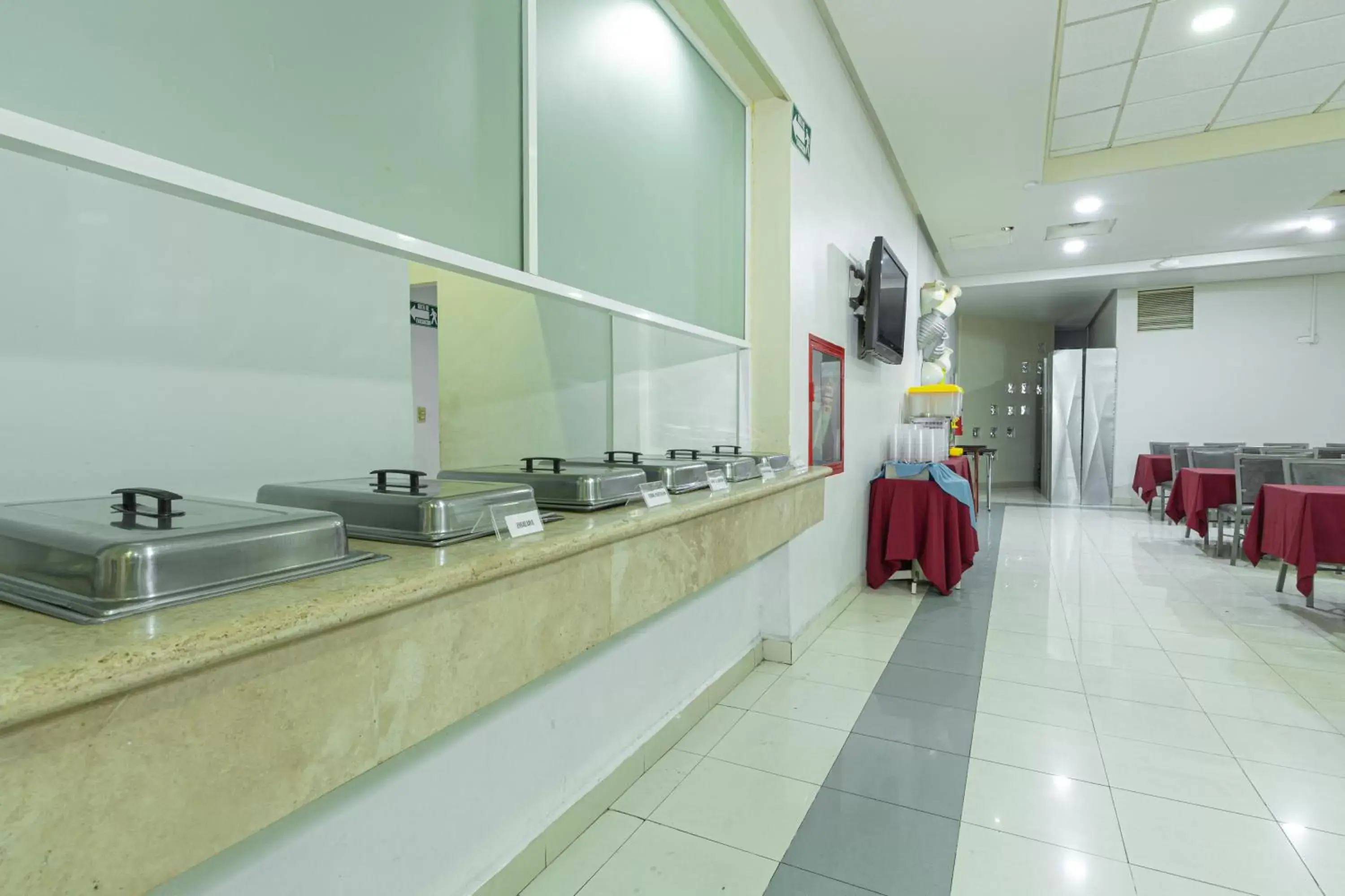 Restaurant/places to eat in Hotel Plaza del Arco Express Restaurant/places to eat in Hotel Plaza del Arco Express