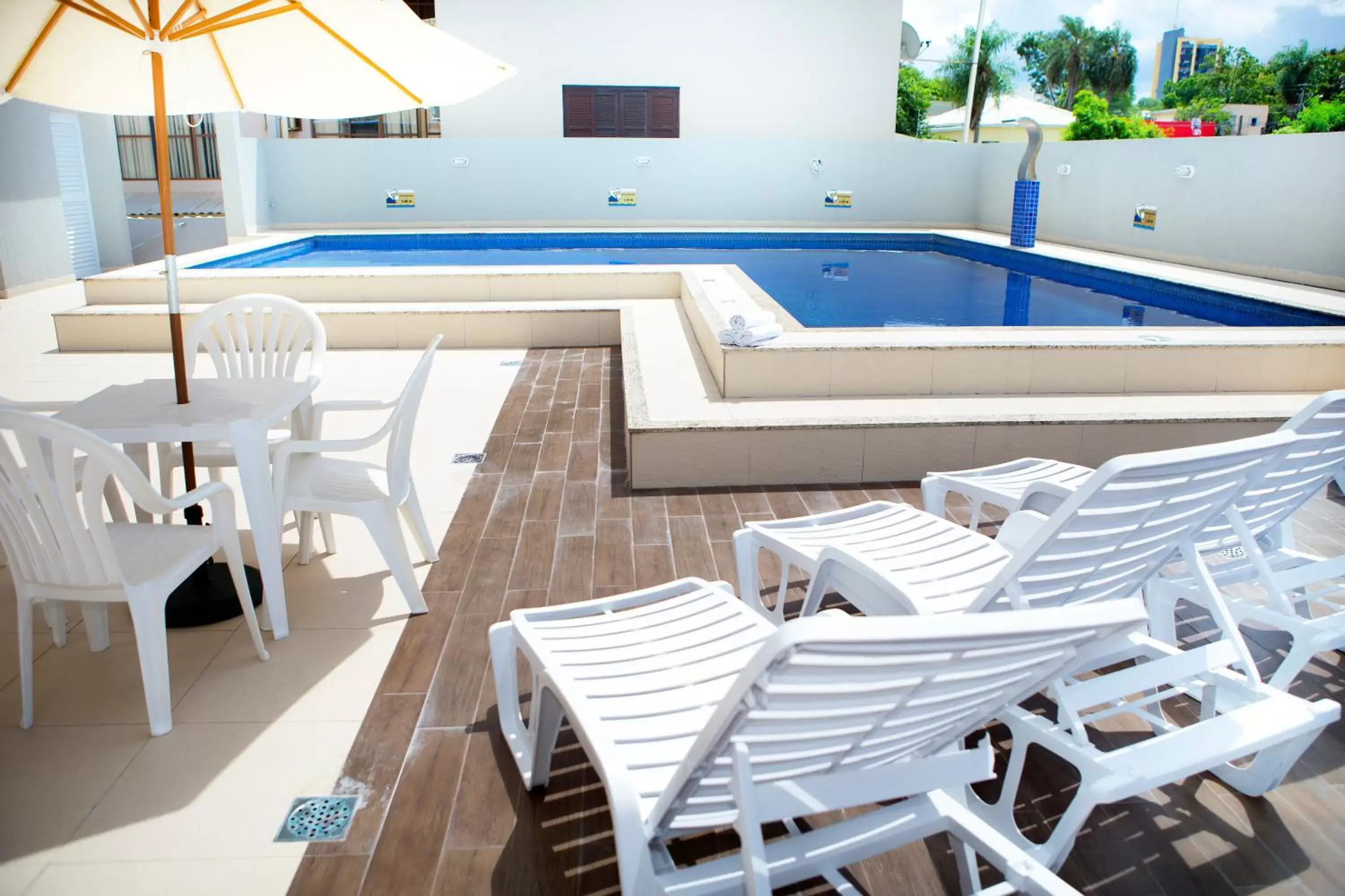 Swimming pool in Hotel Baviera Iguassu Swimming pool in Hotel Baviera Iguassu