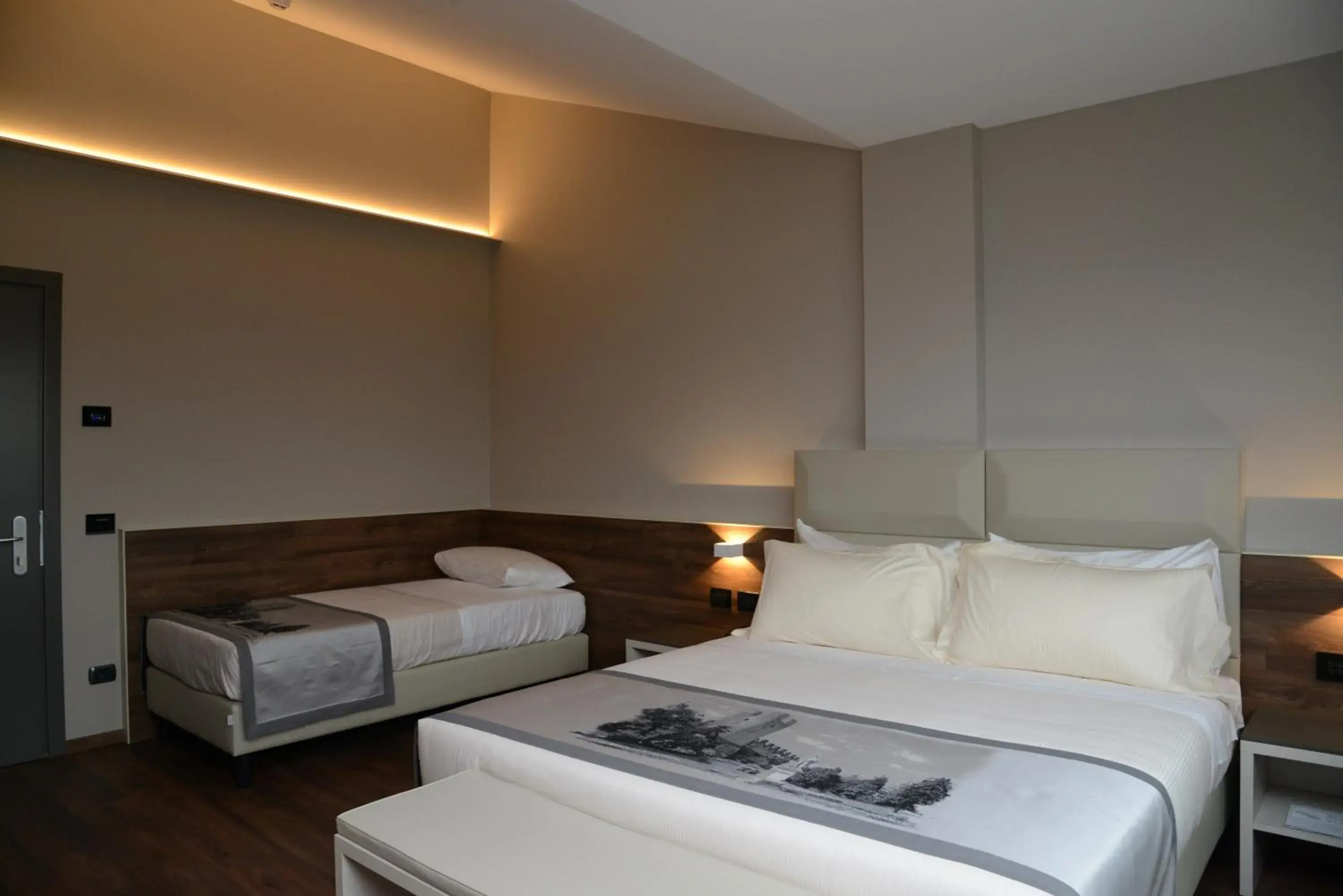 Photo of the whole room, Bed in Albergo Roma, BW Signature Collection