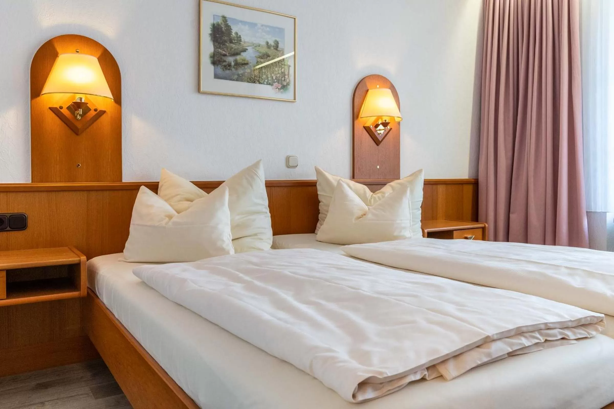 Bed in Frommanns Landhotel